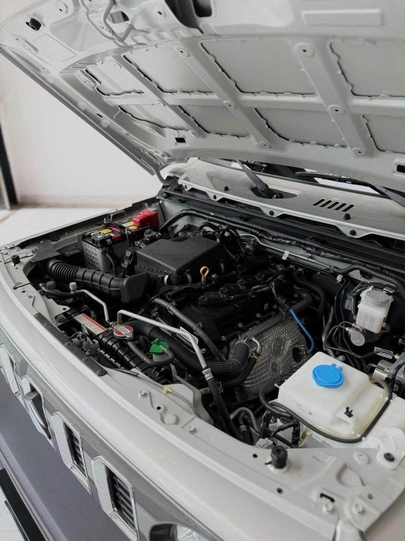 2025 Suzuki Jimny 4X4 — foto 18