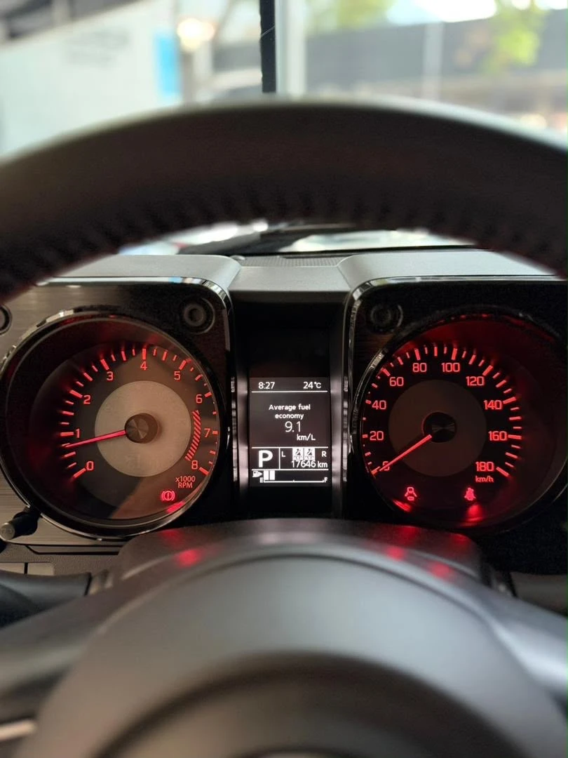 2025 Suzuki Jimny 4X4 — foto 20