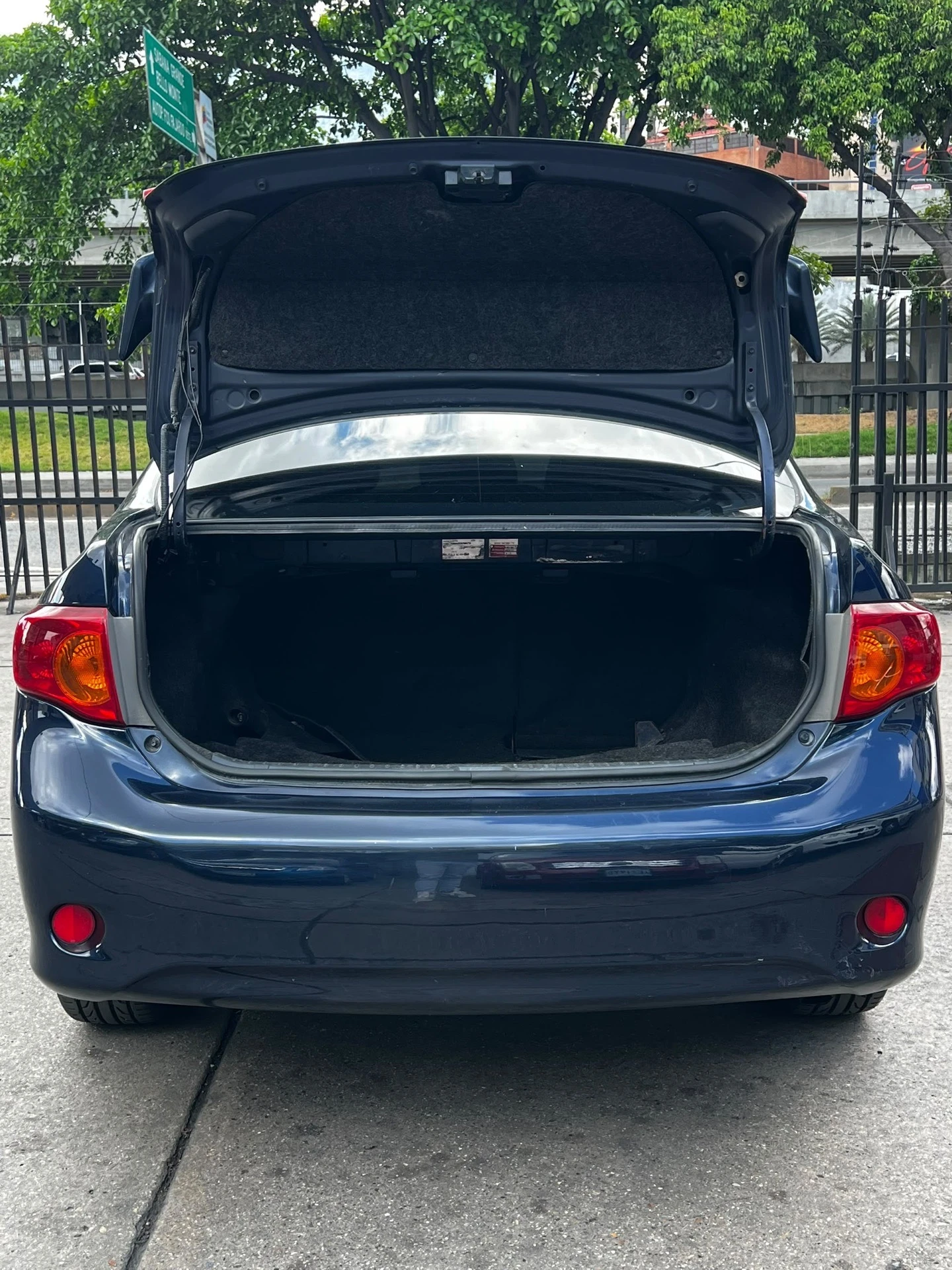 2010 Toyota Corolla GLI — foto 3
