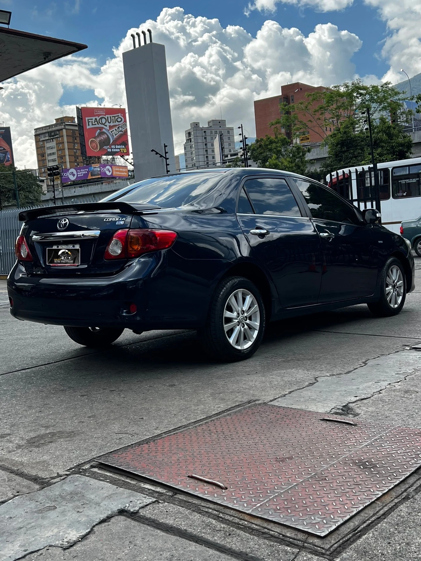 2010 Toyota Corolla GLI — foto 21