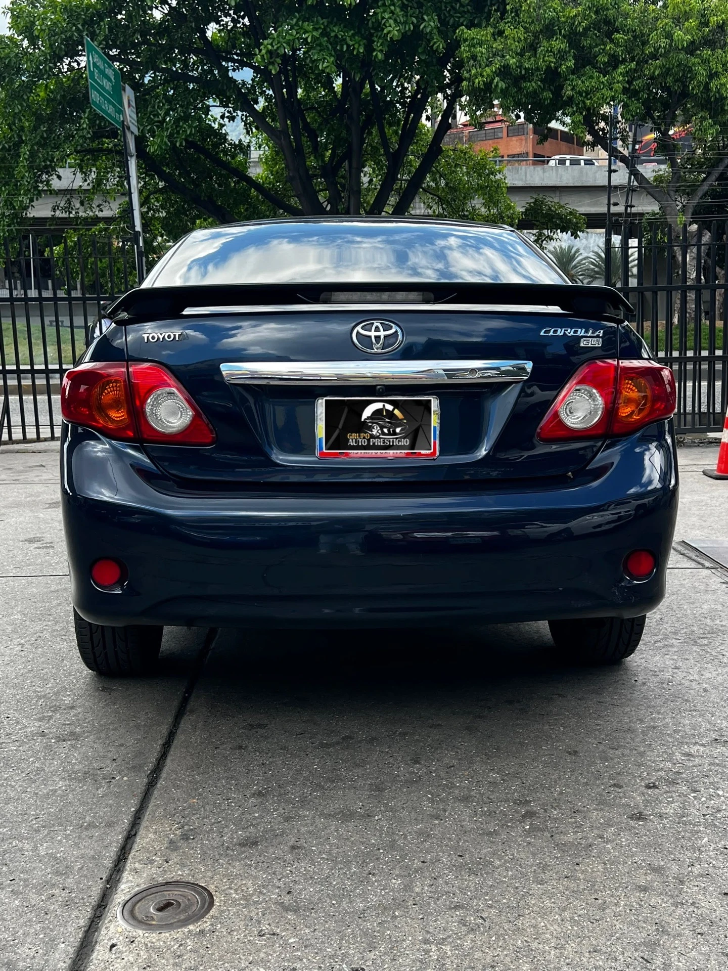 2010 Toyota Corolla GLI — foto 23