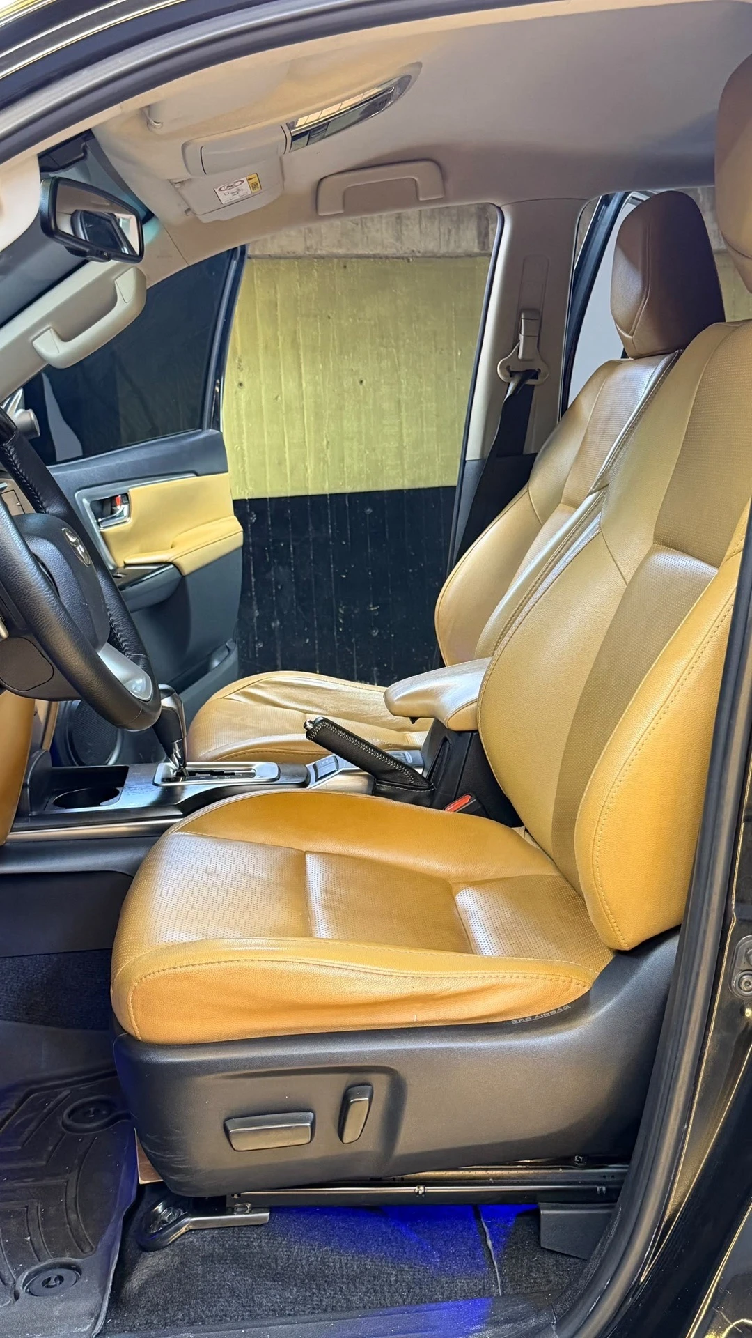 2021 Toyota Fortuner Dubai — foto 8