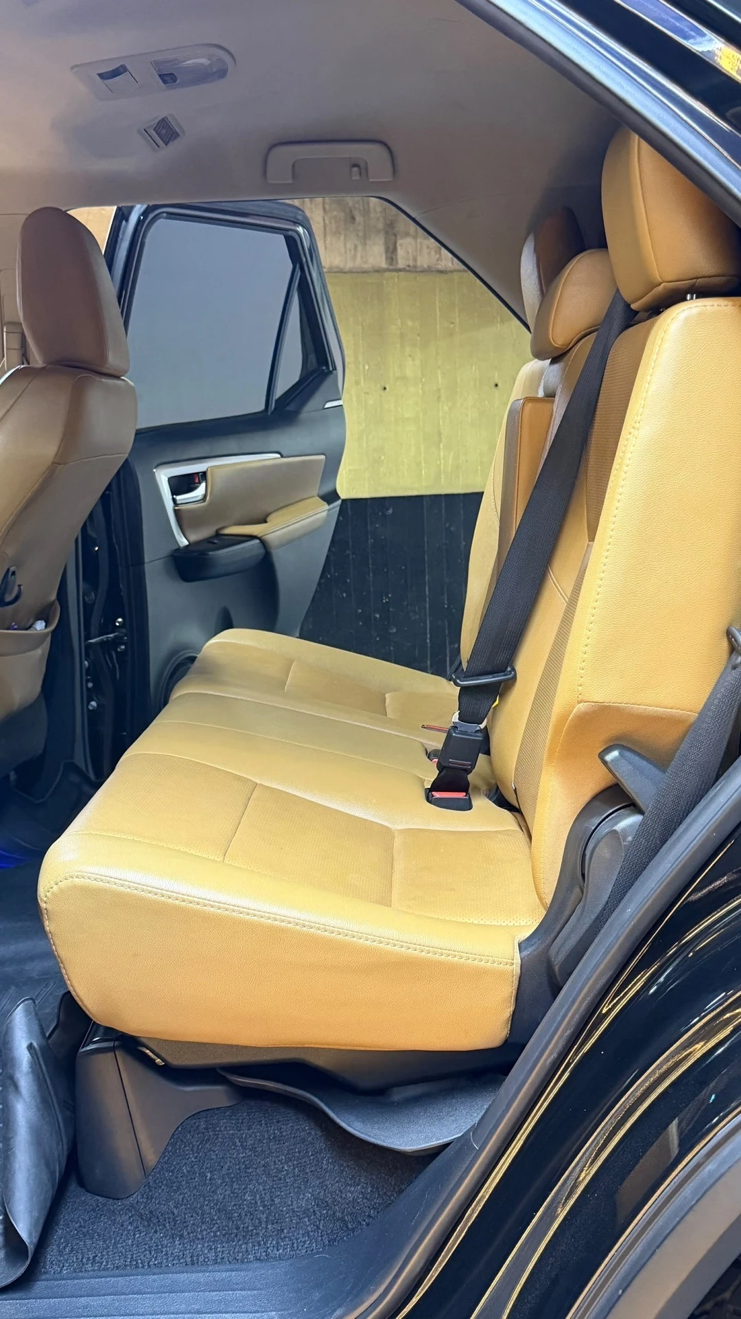 2021 Toyota Fortuner Dubai — foto 12
