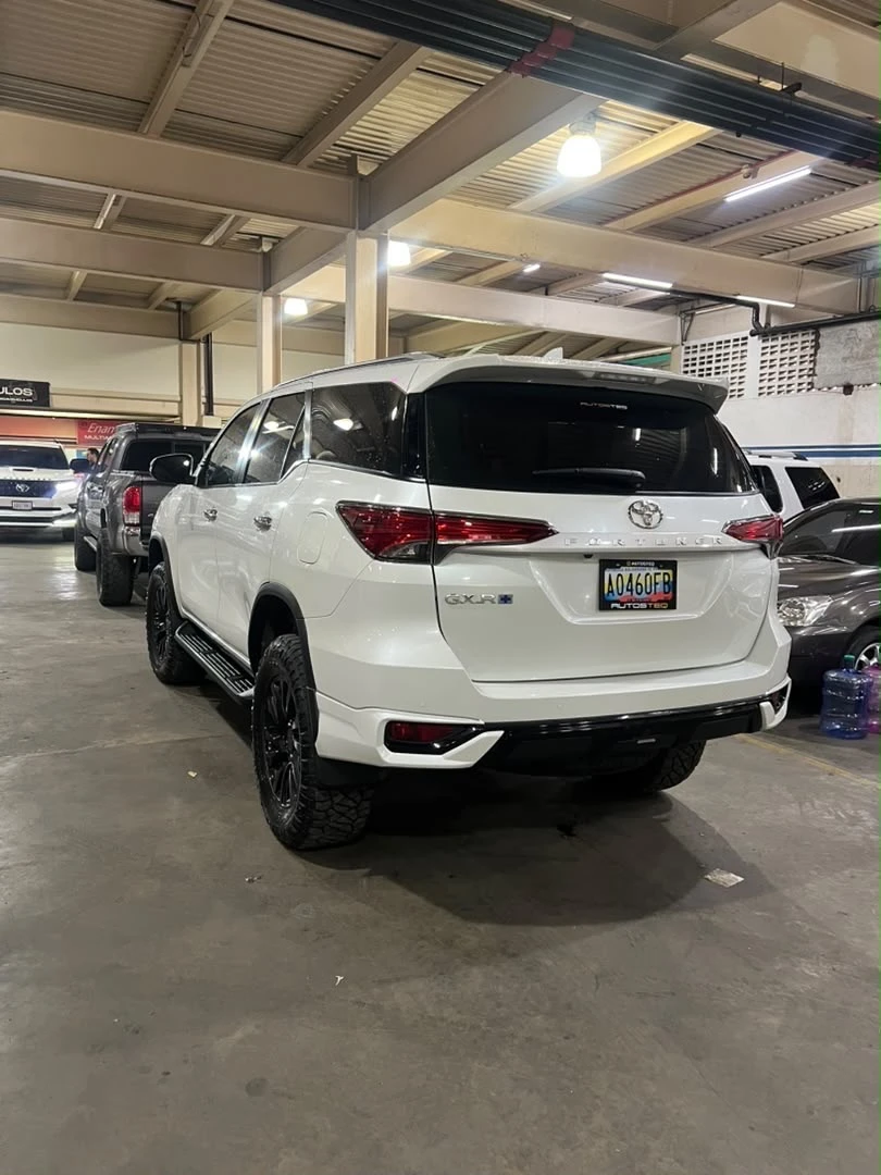 2025 Toyota Fortuner GXR — foto 4