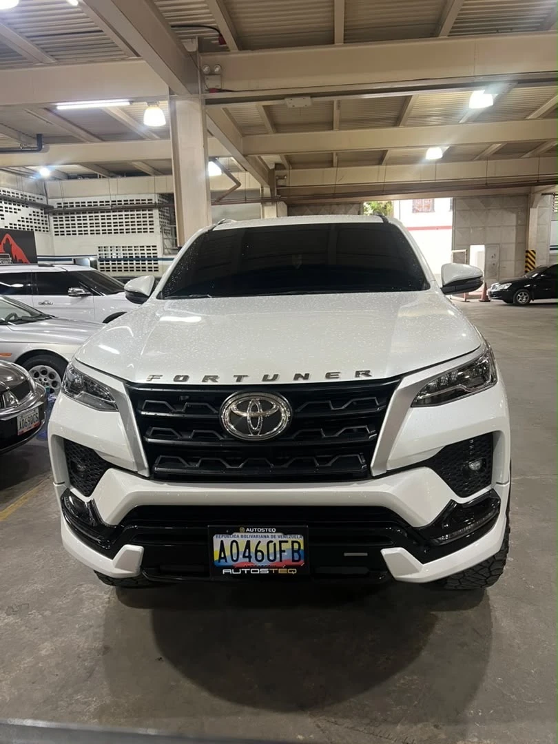 2025 Toyota Fortuner GXR — foto 5
