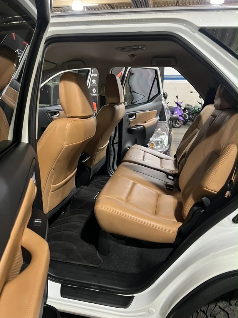 2025 Toyota Fortuner GXR — foto 9