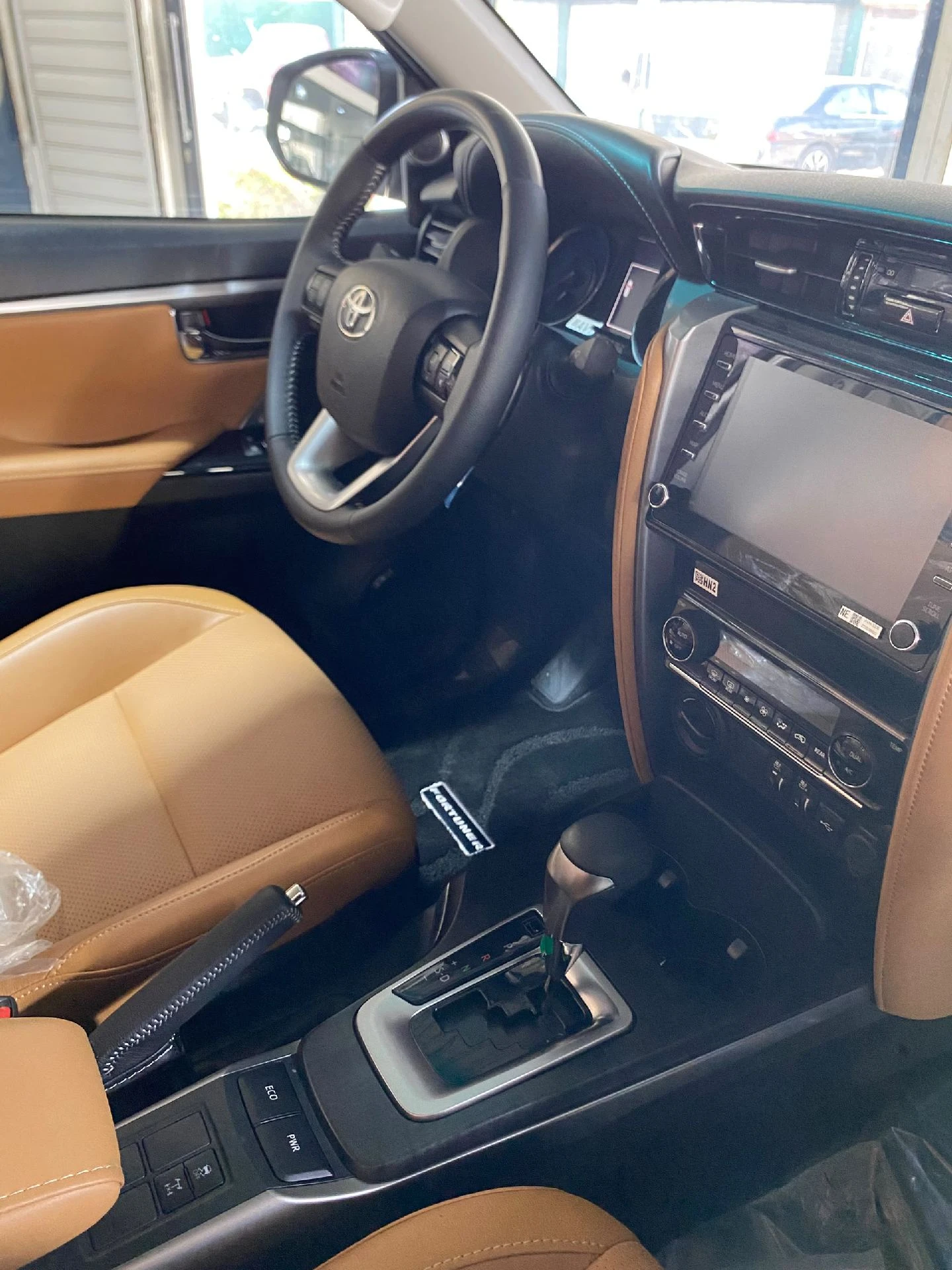 2025 Toyota Fortuner VXR+ — foto 5