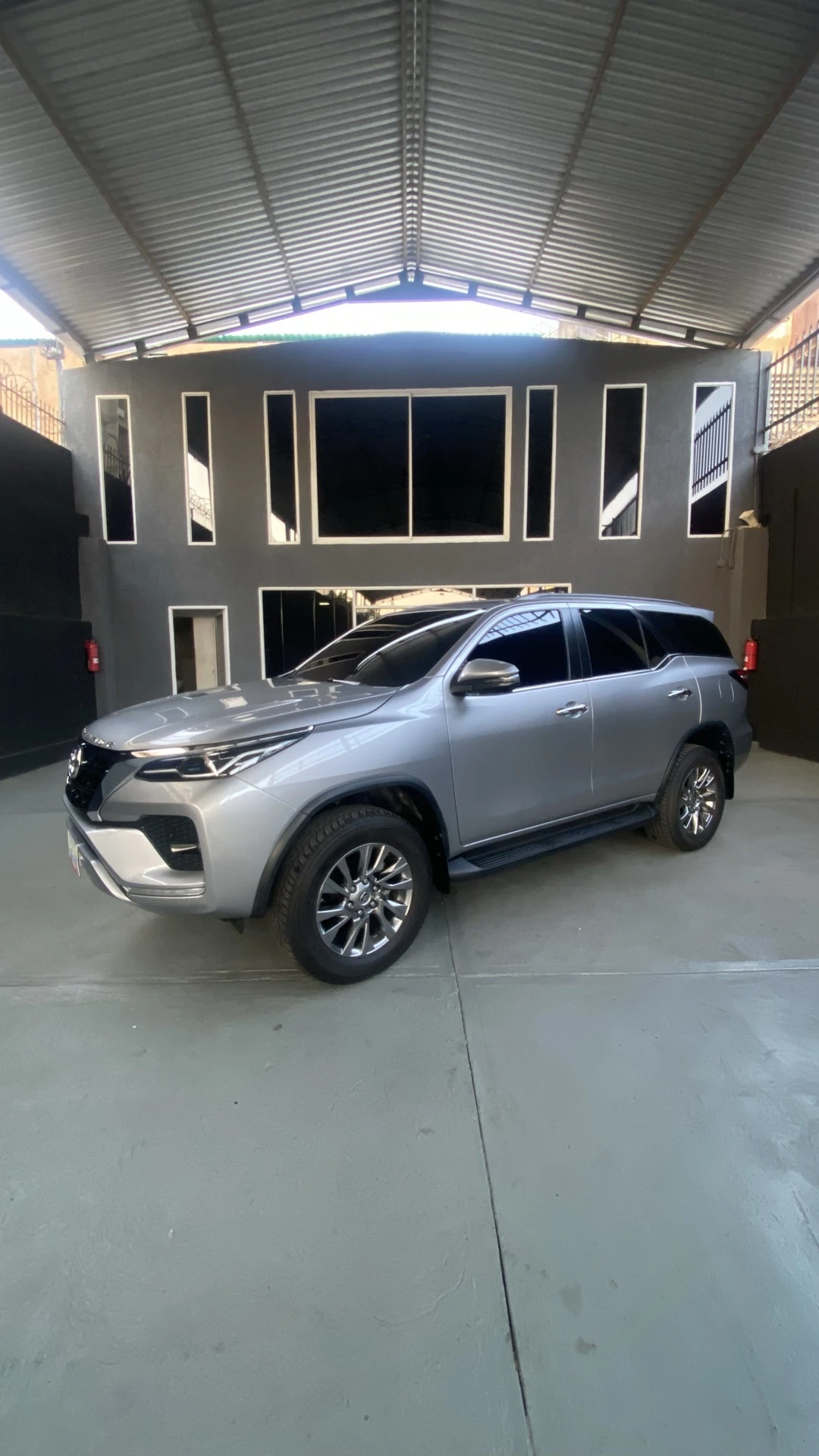 2023 Toyota Fortuner DUBAI — foto 4