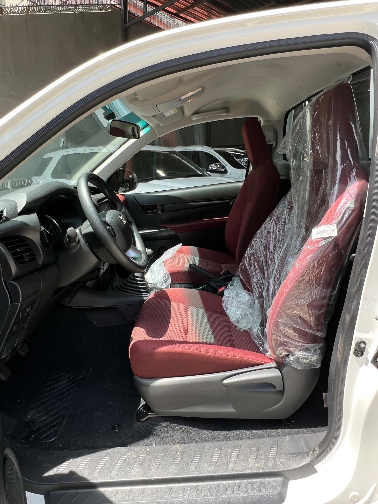 2025 Toyota Hilux — foto 8