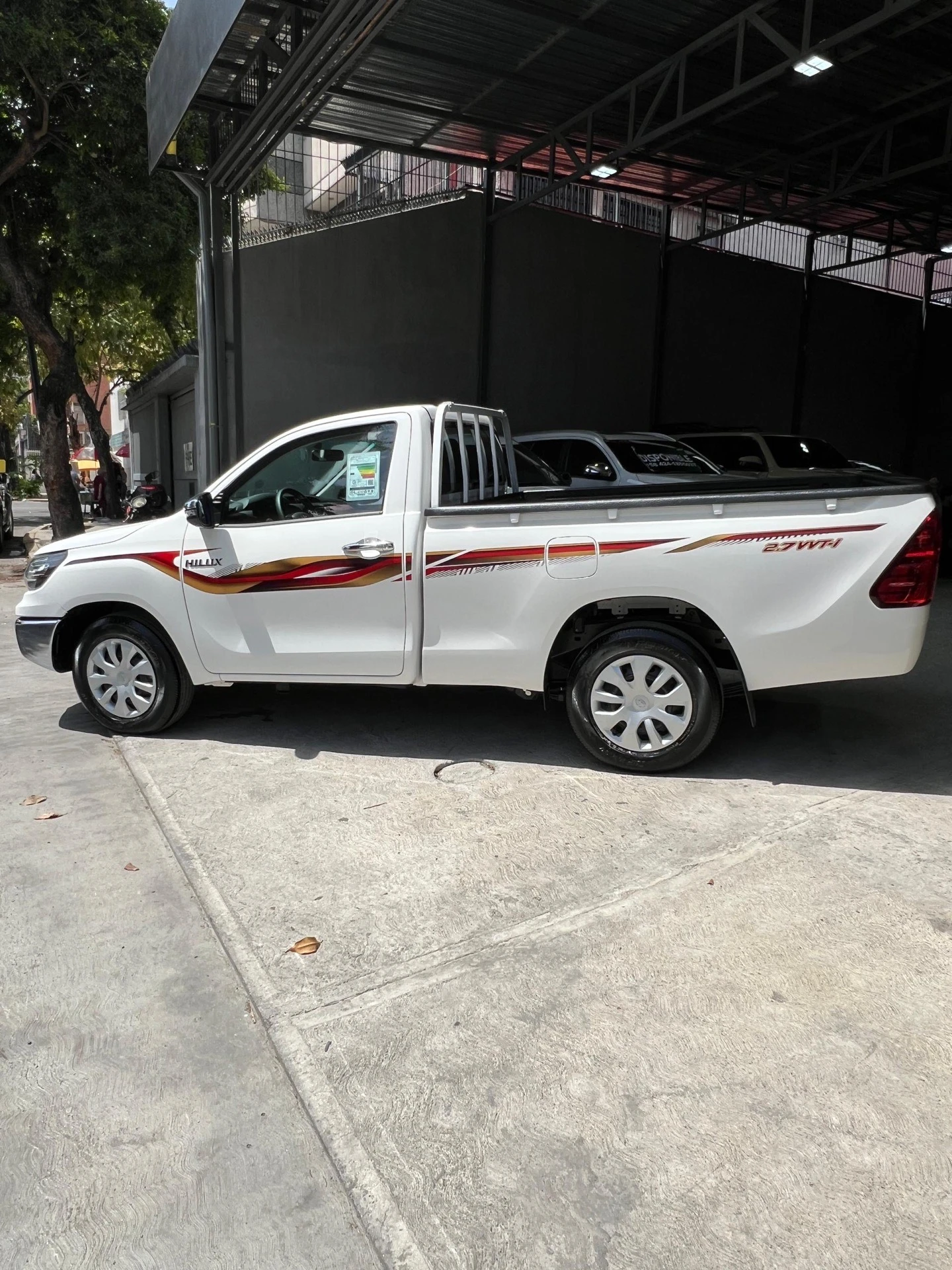 2025 Toyota Hilux — foto 7