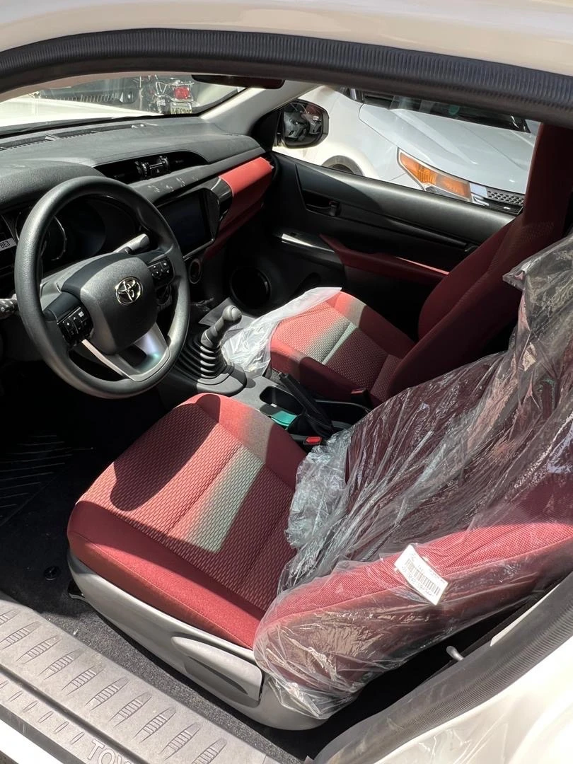 2025 Toyota Hilux — foto 9