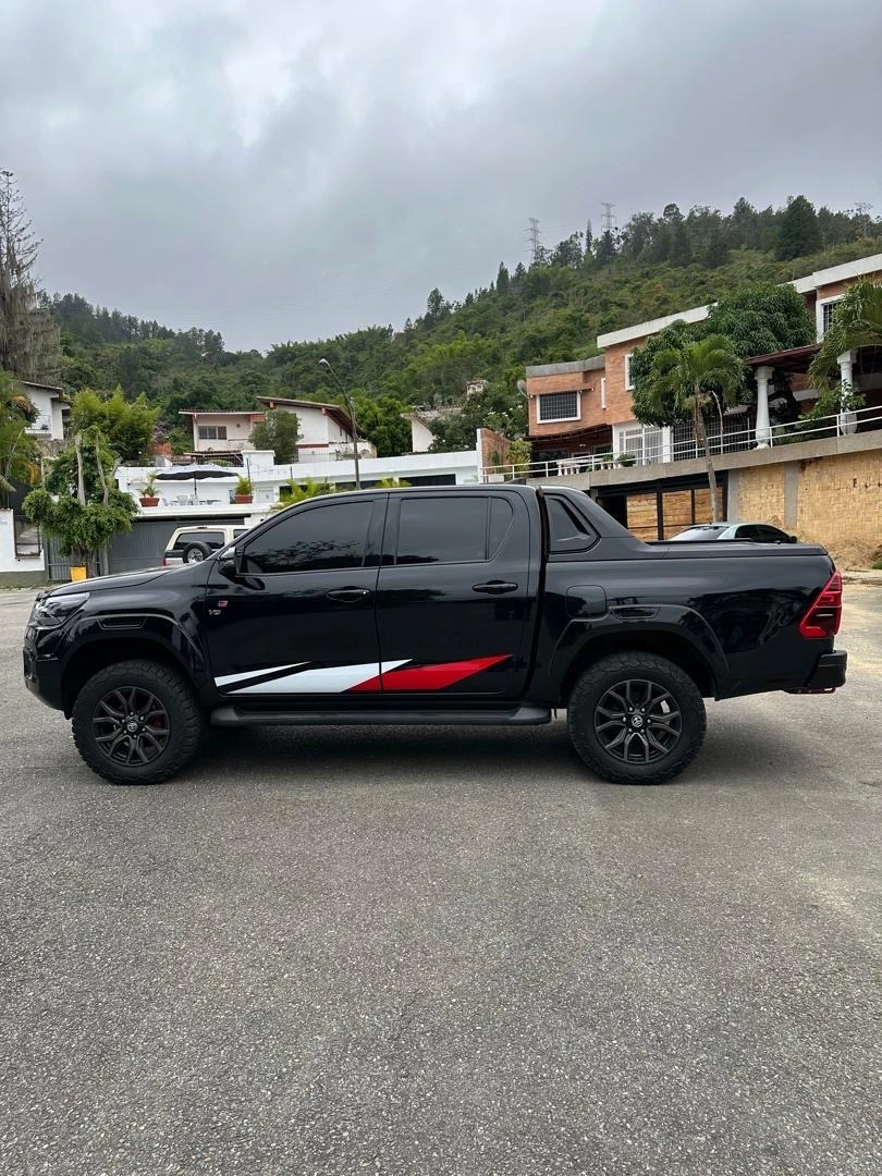 2022 Toyota Hilux Edición GR Dubai — foto 6