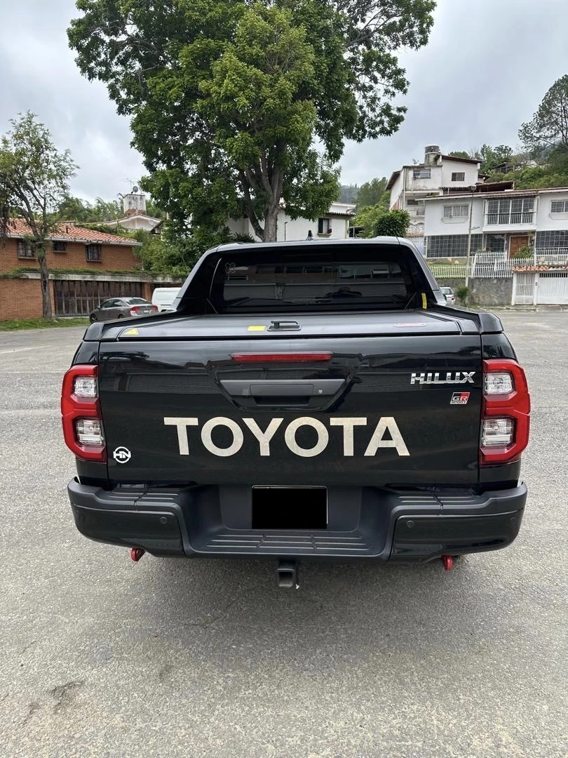 2022 Toyota Hilux Edición GR Dubai — foto 9