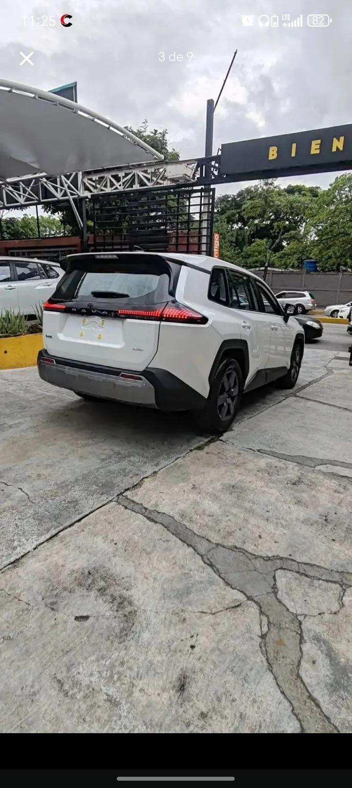 2026 Toyota RAV4 Deluxe / Se recibe vehículo de menor valor — foto 3