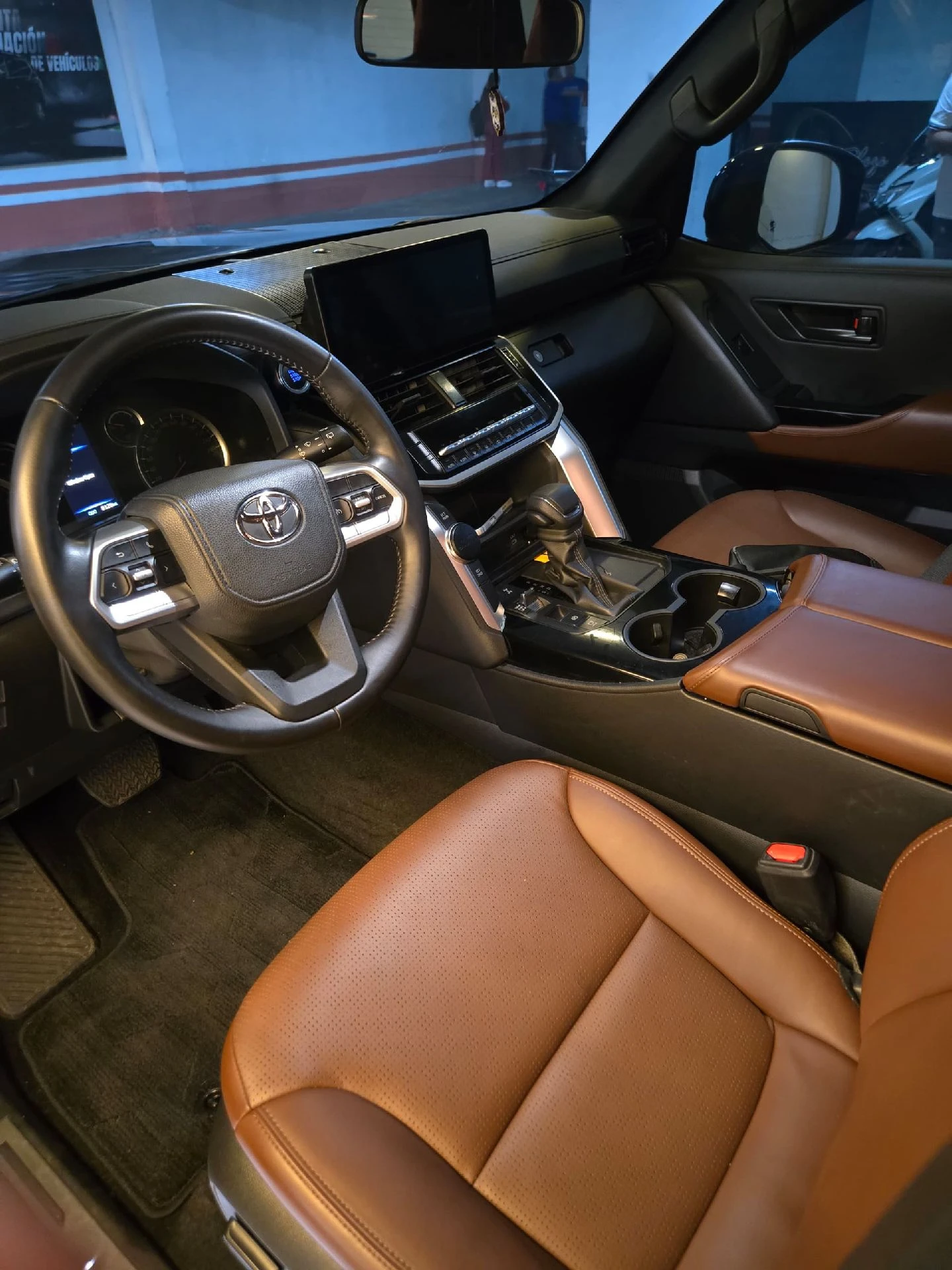 2024 Toyota Land Cruiser LC-300 GX-R — foto 8