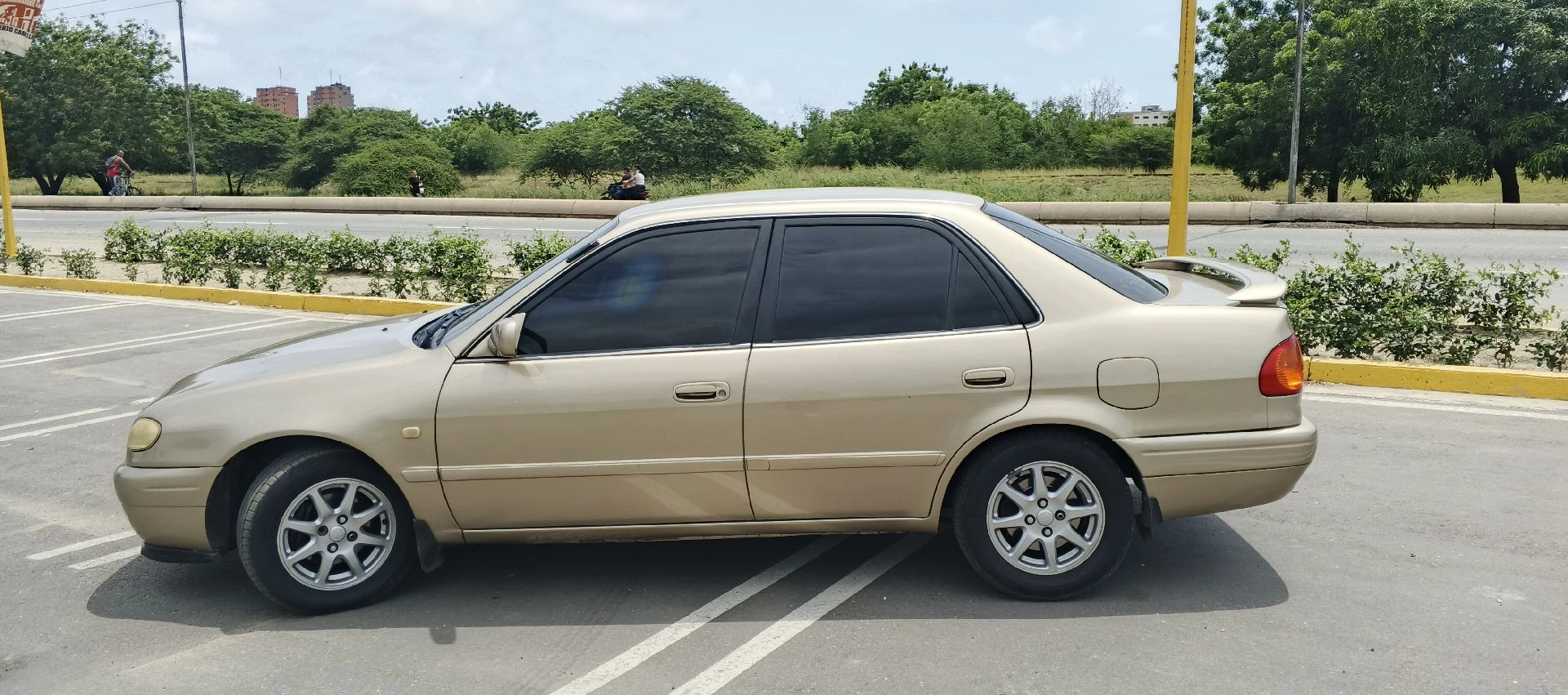 2001 Toyota Corolla GLI 1.8 — foto 13