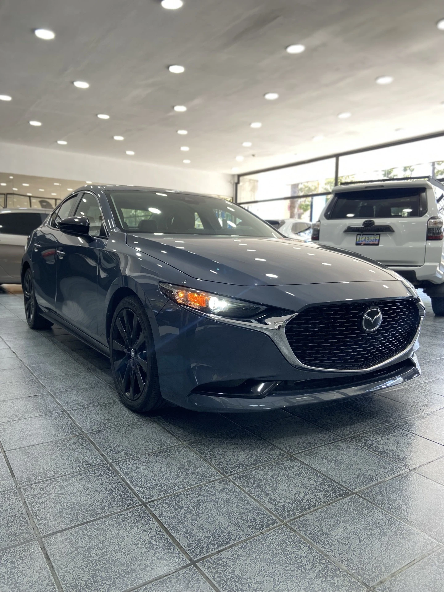 2022 Mazda Mazda3 CARBON EDITION — foto 2