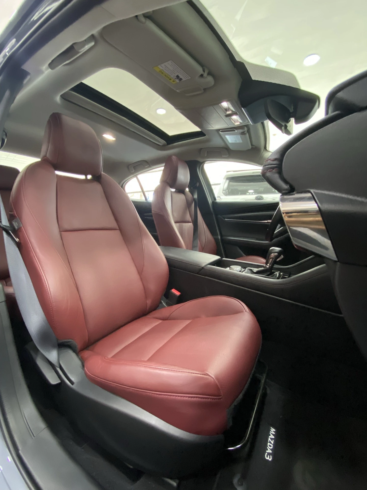 2022 Mazda Mazda3 CARBON EDITION — foto 7
