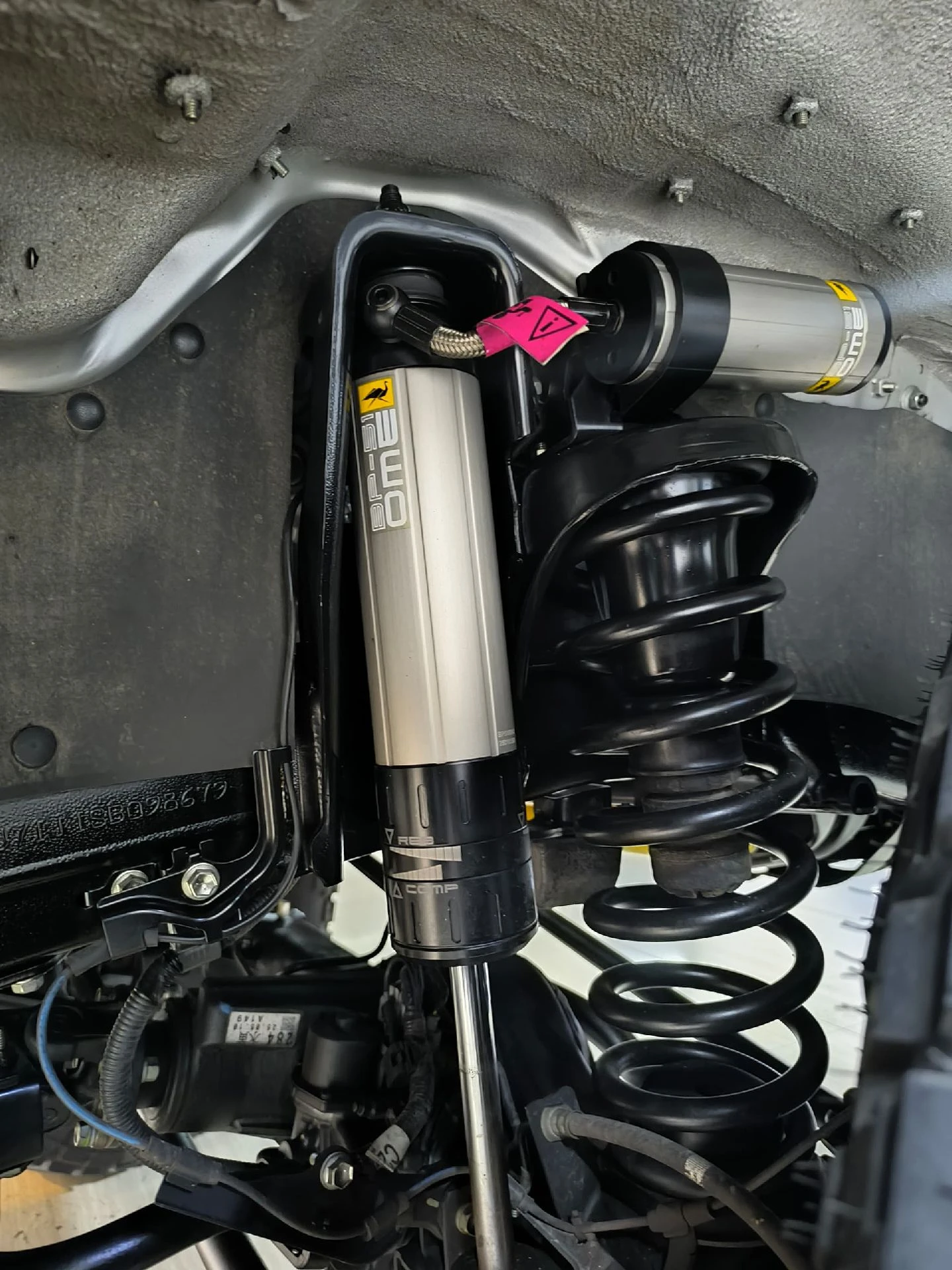2025 Toyota Land Cruiser Pickup 70Th hembrita — foto 8