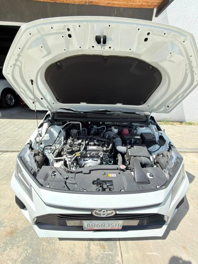 2025 Toyota Yaris E — foto 6