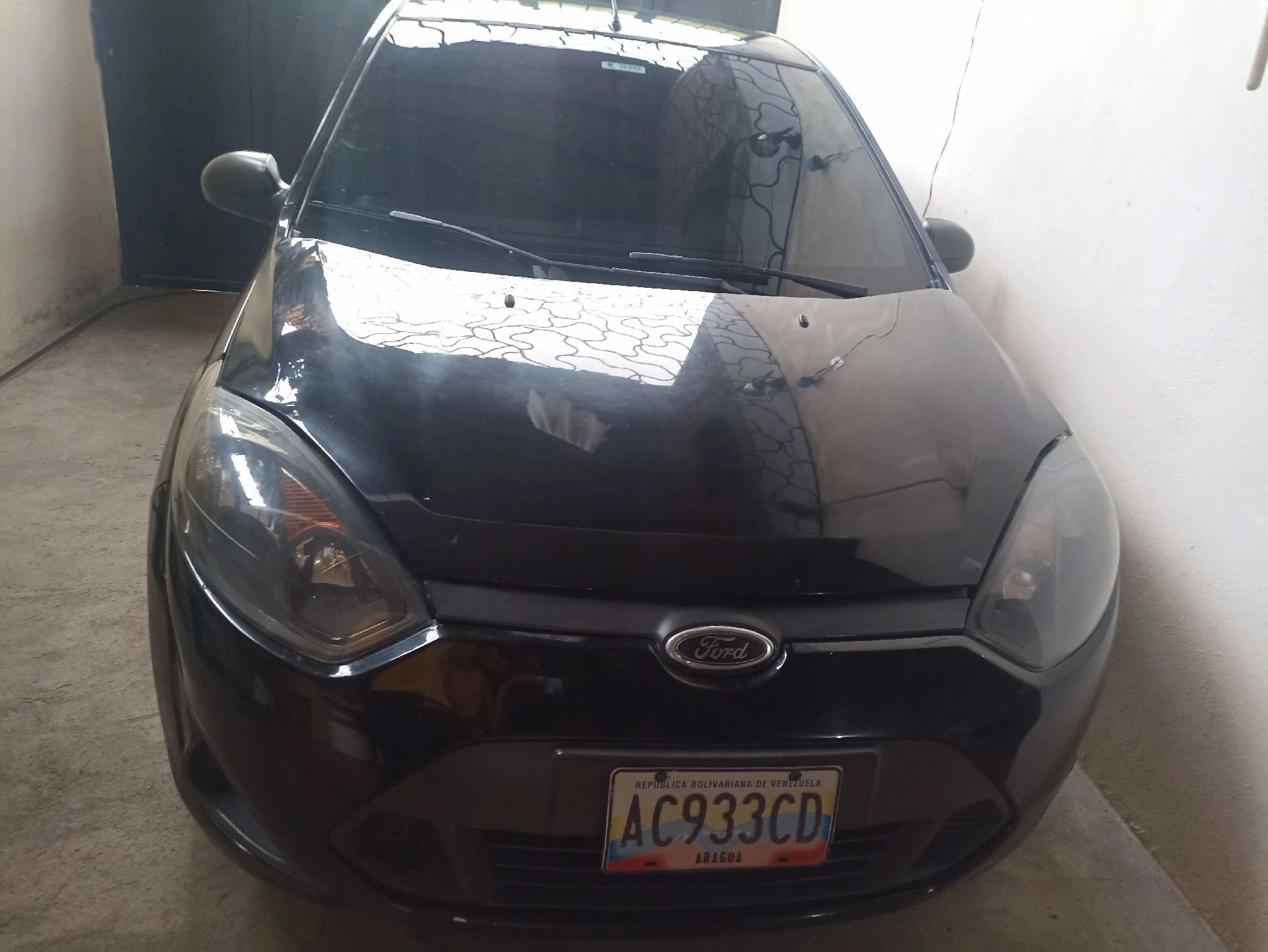2012 Ford Fiesta Sedán — foto 3