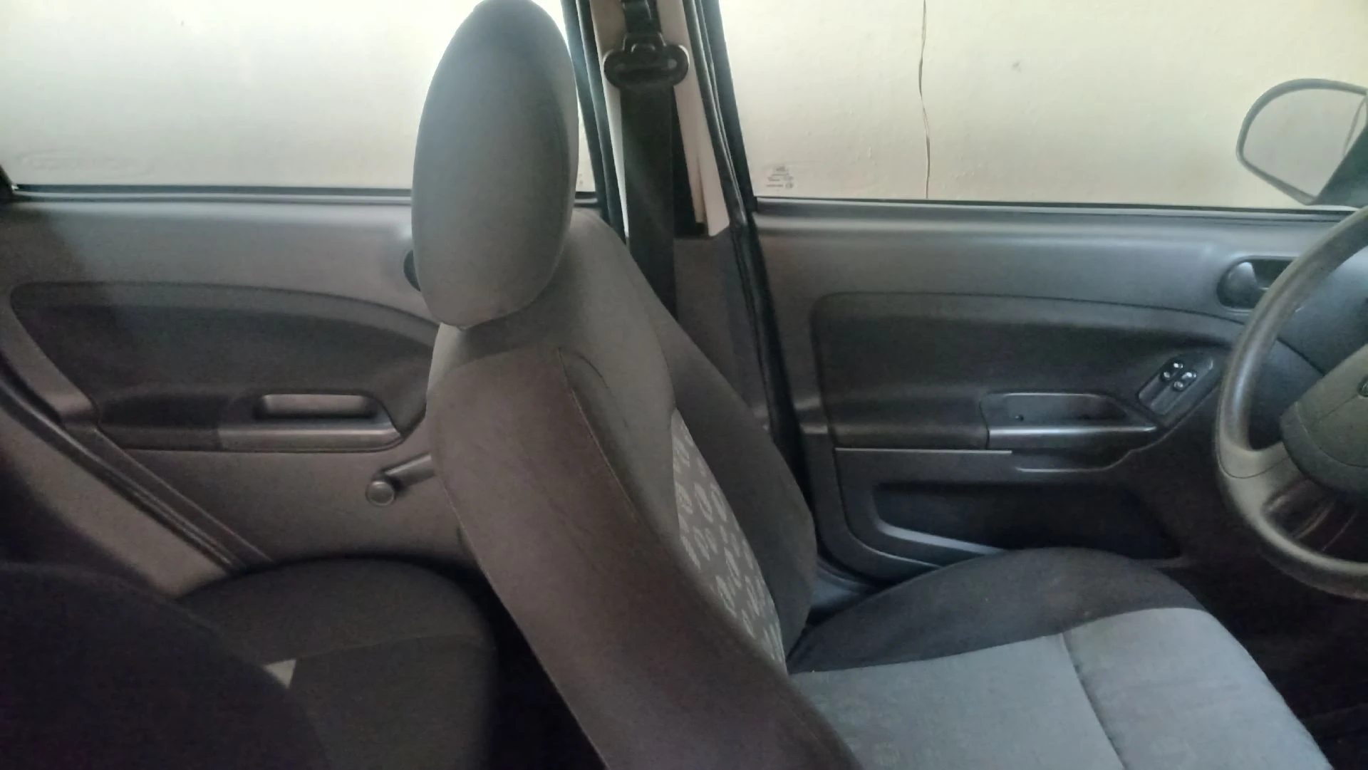2012 Ford Fiesta Sedán — foto 13