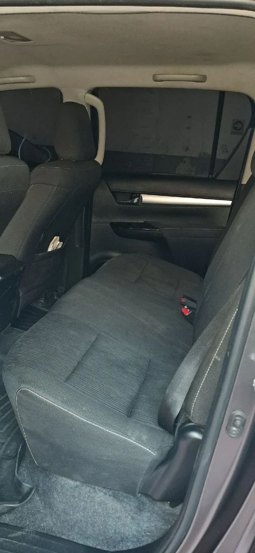 2023 Toyota Hilux 2.4L Turbo Diésel SR 4x4 — foto 9