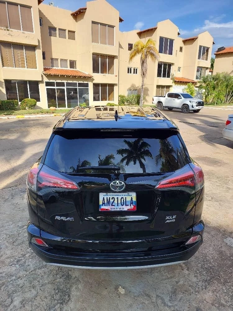 2017 Toyota RAV4 LE — foto 4