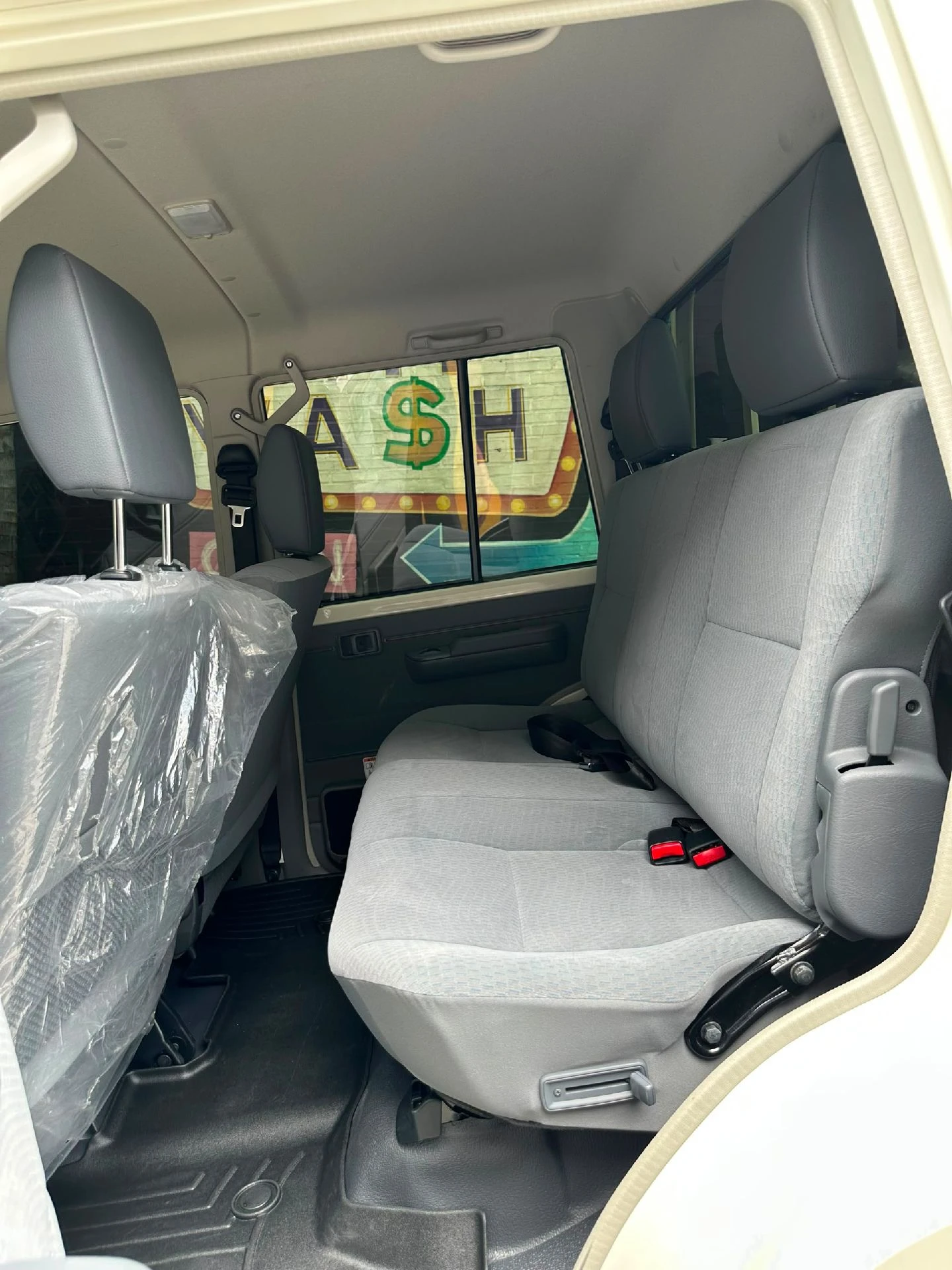 2025 Toyota Land Cruiser Serie 79 — foto 4