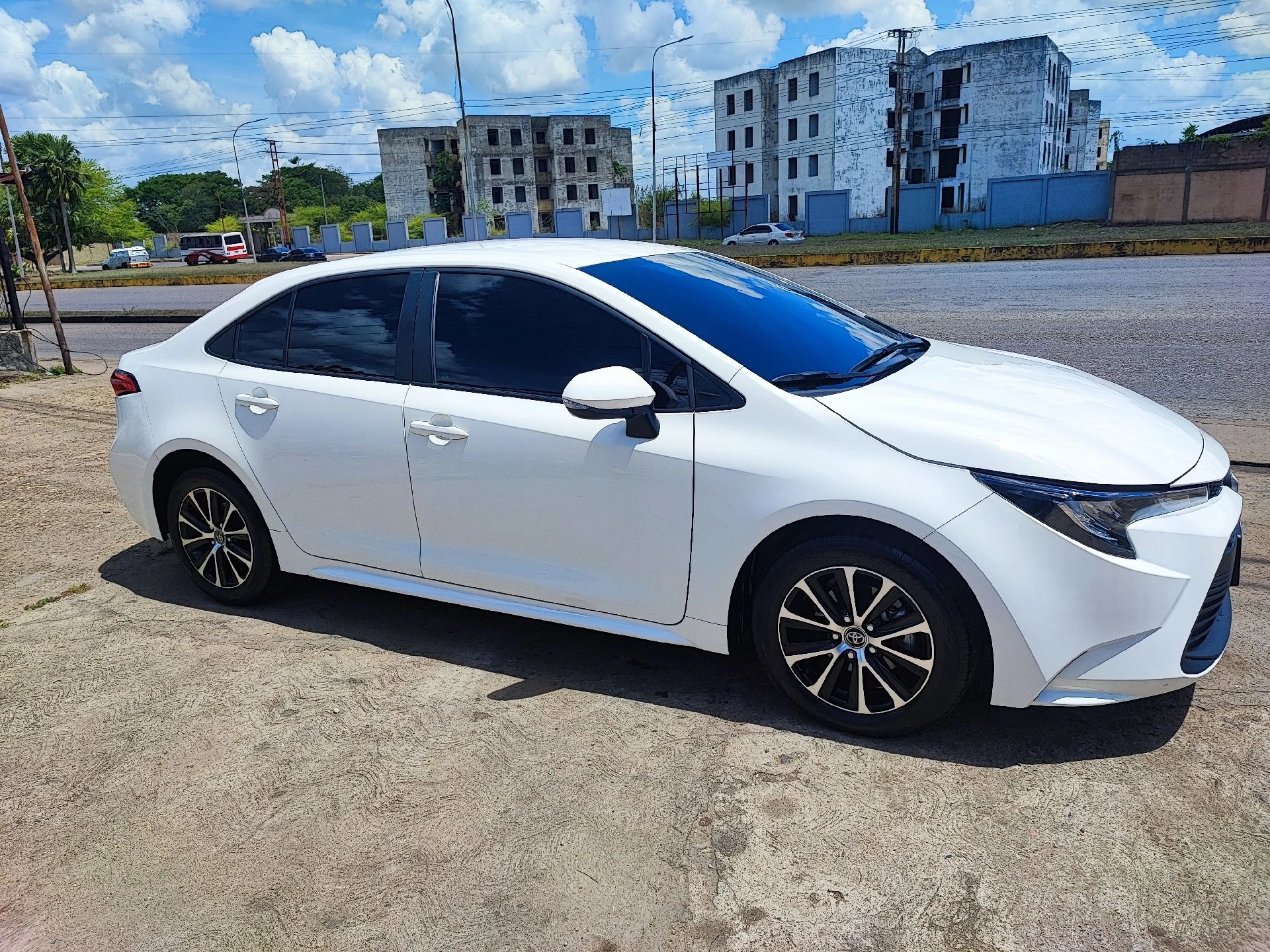 2025 Toyota Corolla Levin — foto 4