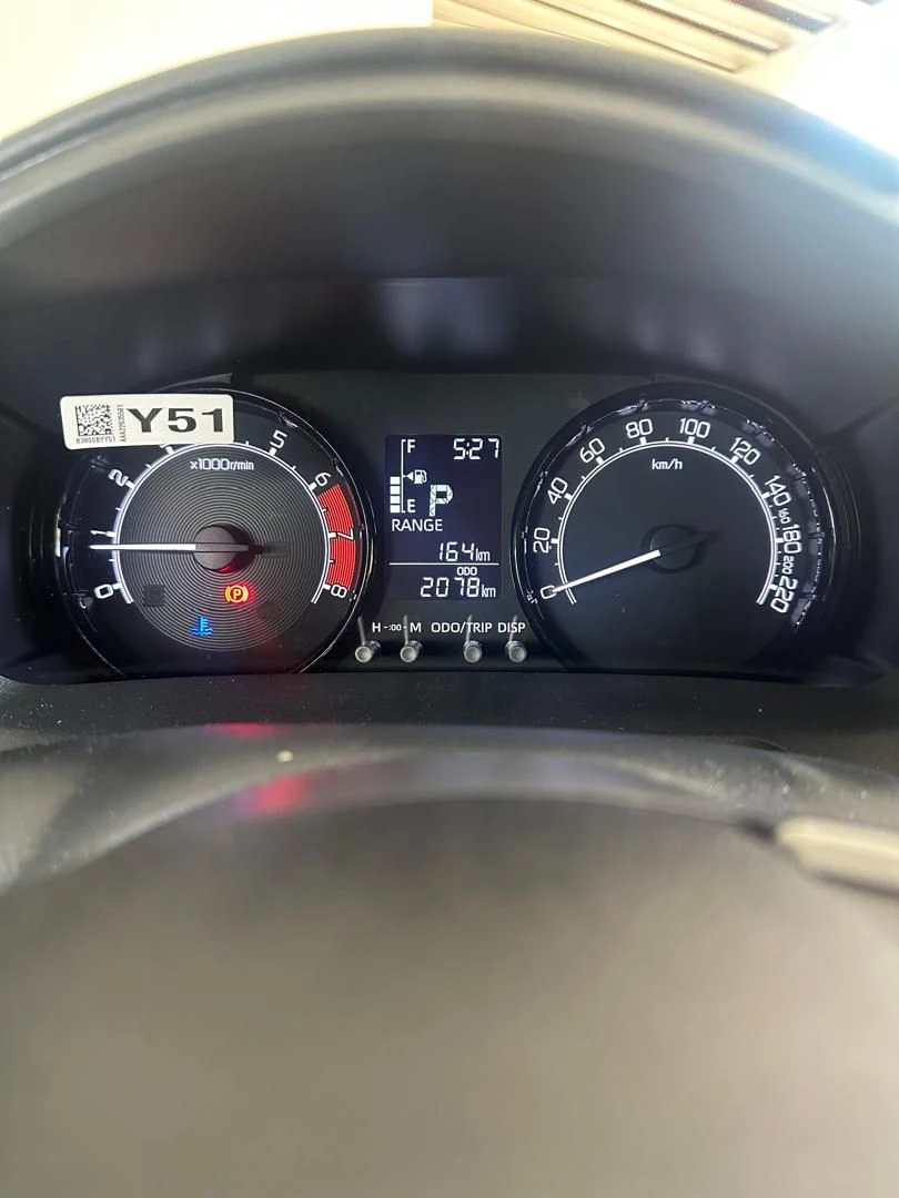 2025 Toyota Yaris Sedán E — foto 10