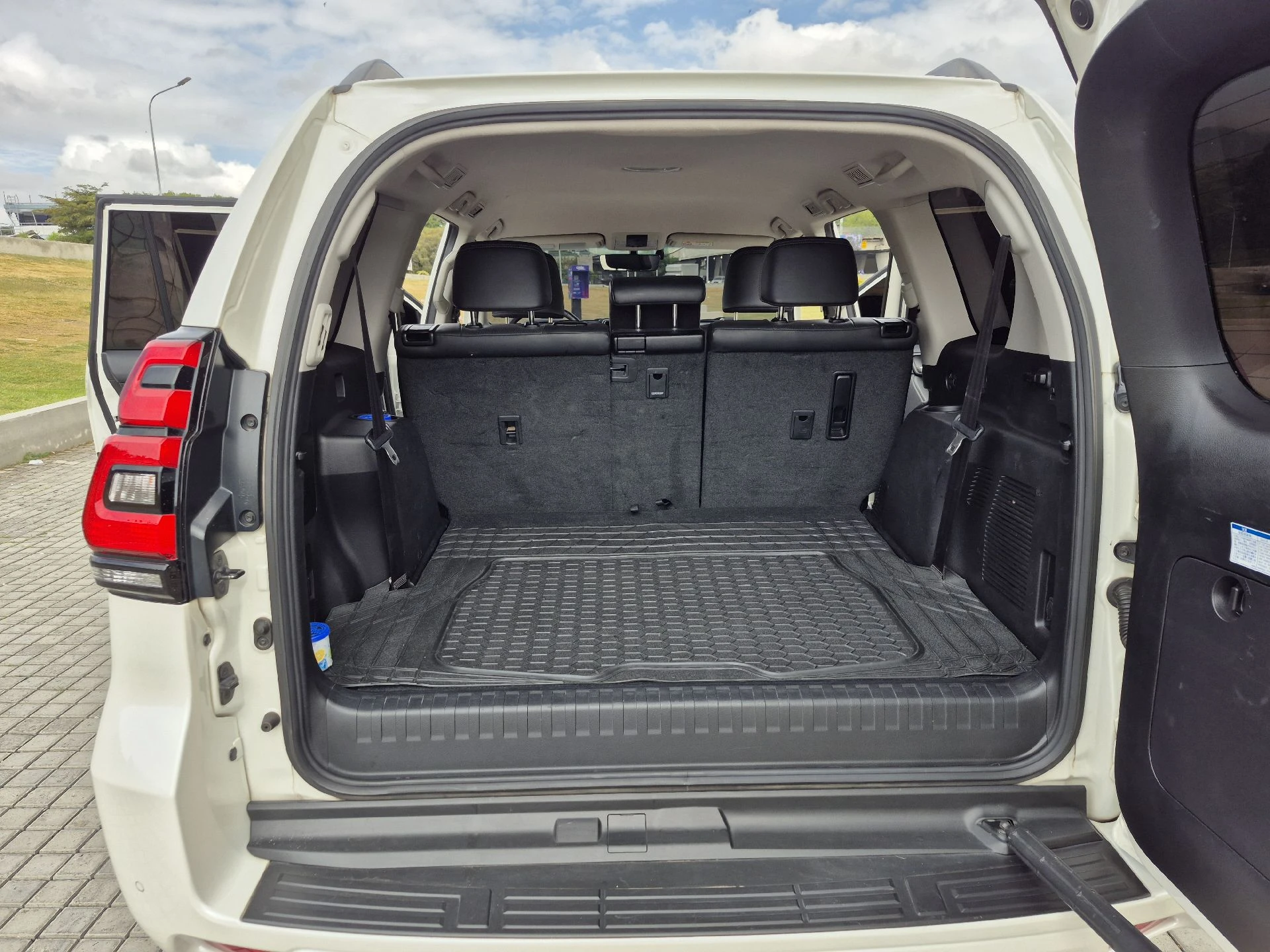 2020 Toyota Land Cruiser VX — foto 5