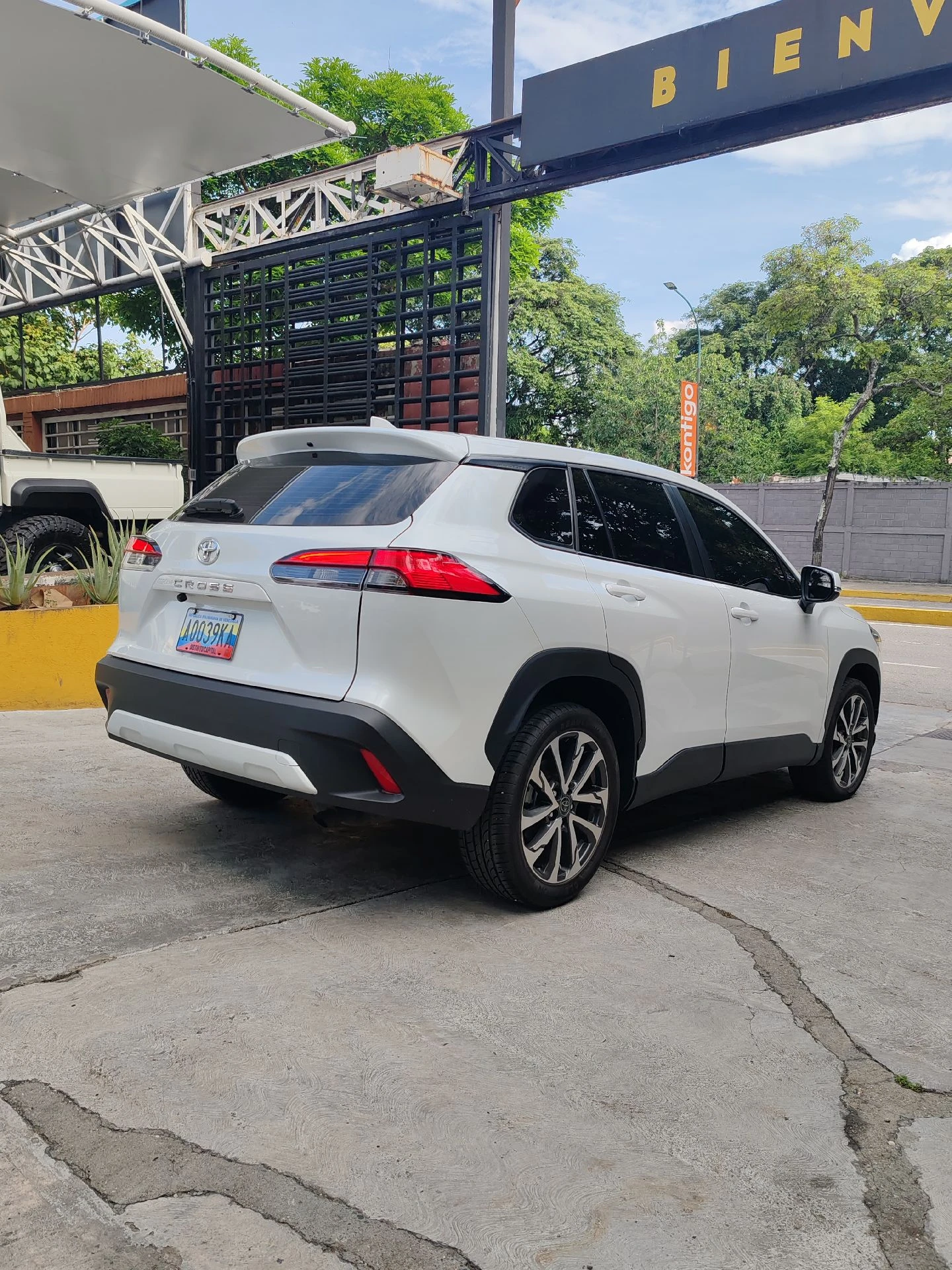 2025 Toyota Corolla Cross Luxury — foto 3