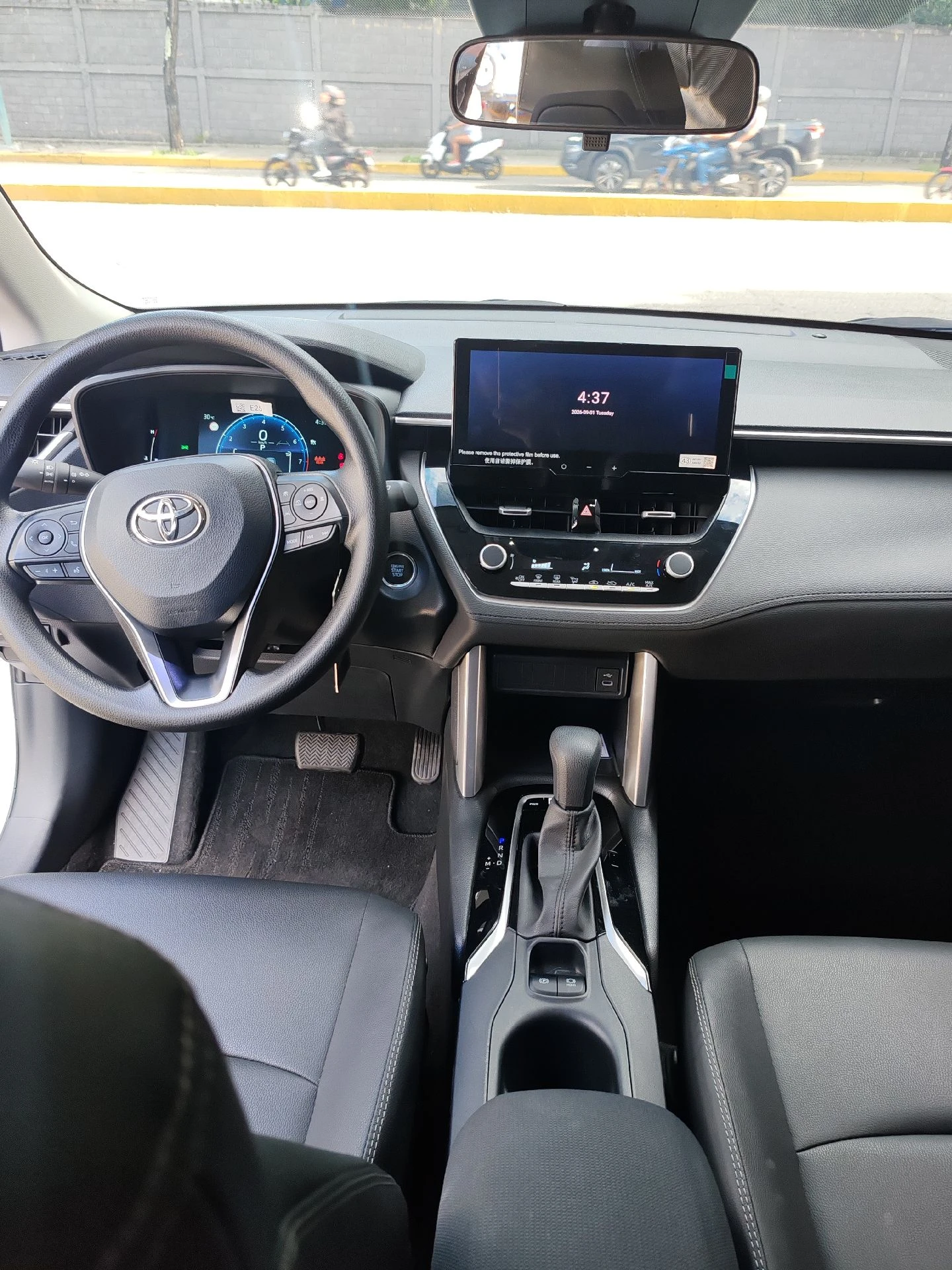 2025 Toyota Corolla Cross Luxury — foto 7
