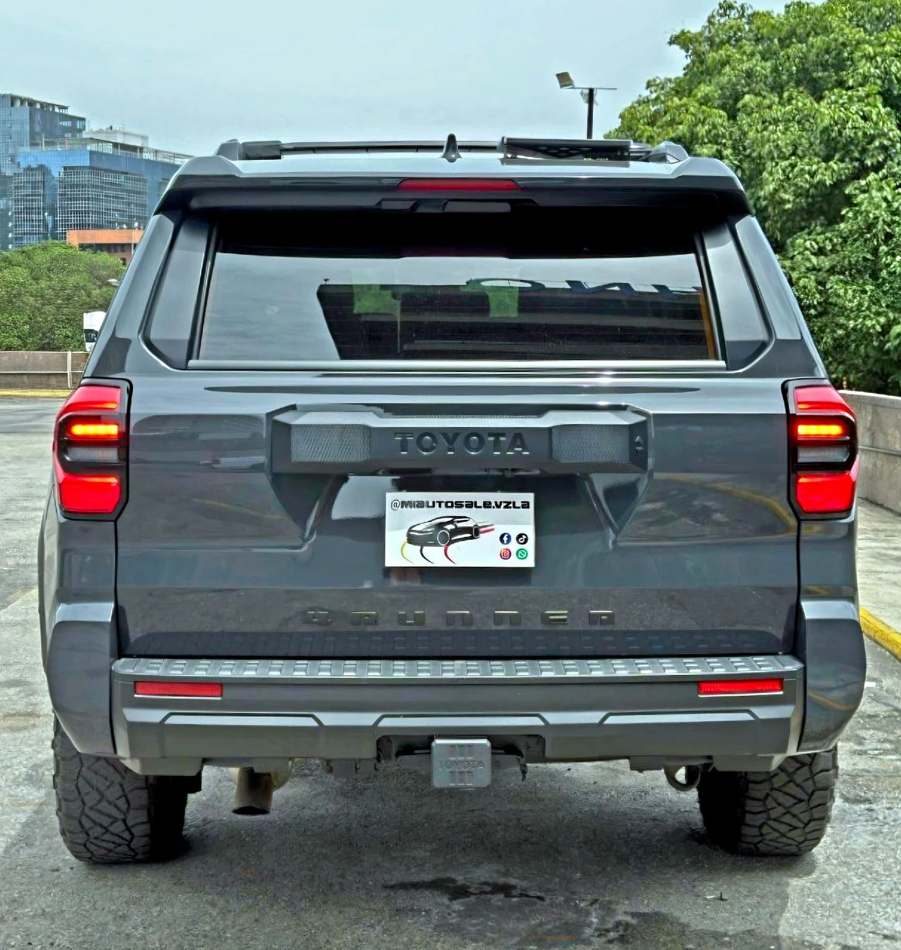 2025 Toyota 4Runner SR5 — foto 4