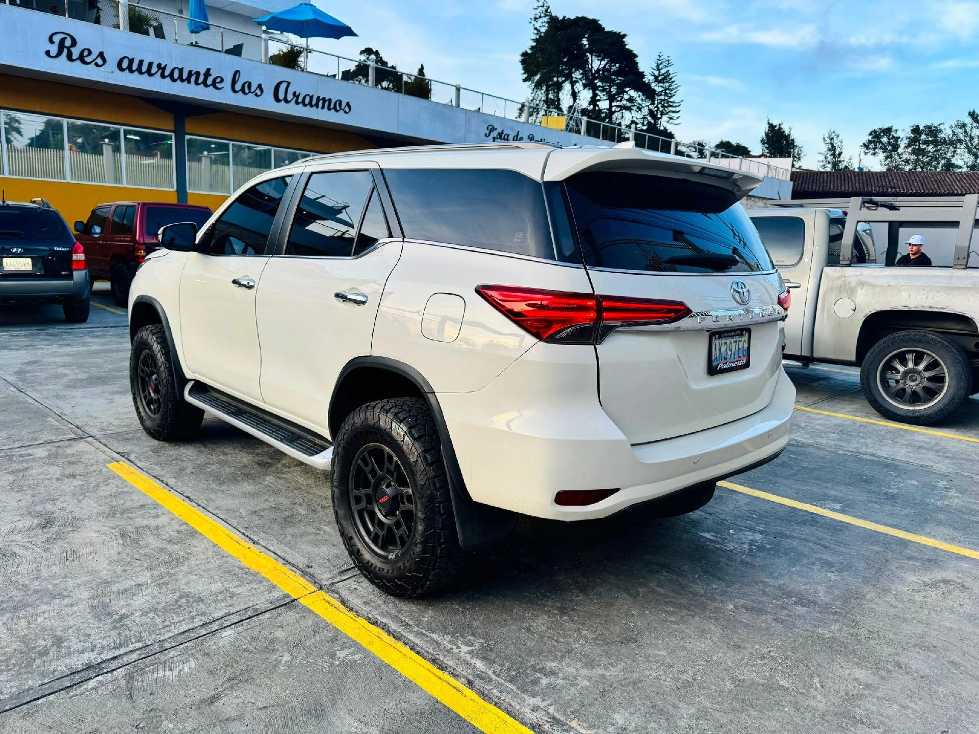 2018 Toyota Fortuner Dubai / Se puede recibir 4Runner 2007-08 — foto 3