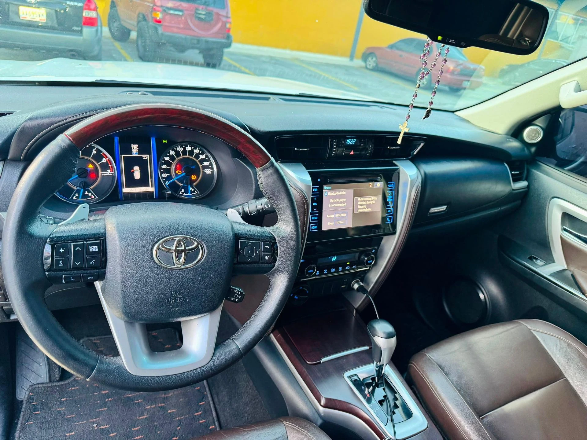 2018 Toyota Fortuner Dubai / Se puede recibir 4Runner 2007-08 — foto 5