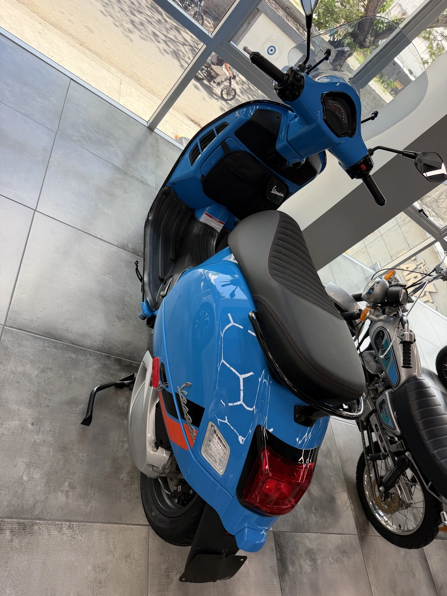 2025 Vespa GTS 300 Super — foto 5