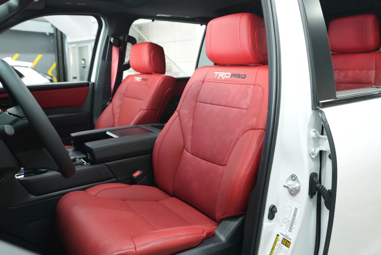 2026 Toyota Sequoia TRD PRO — foto 8