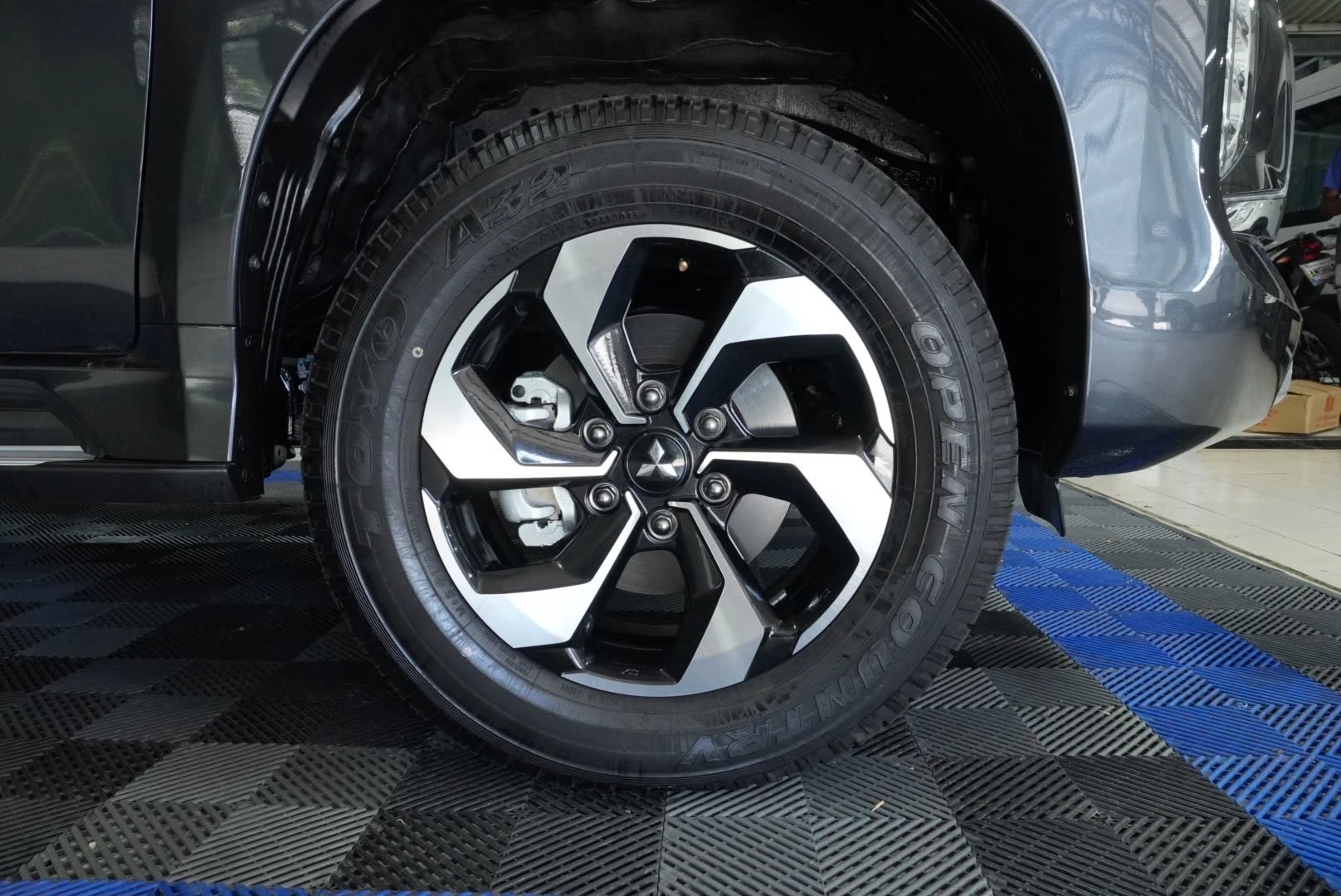2026 Mitsubishi Montero Sport — foto 2