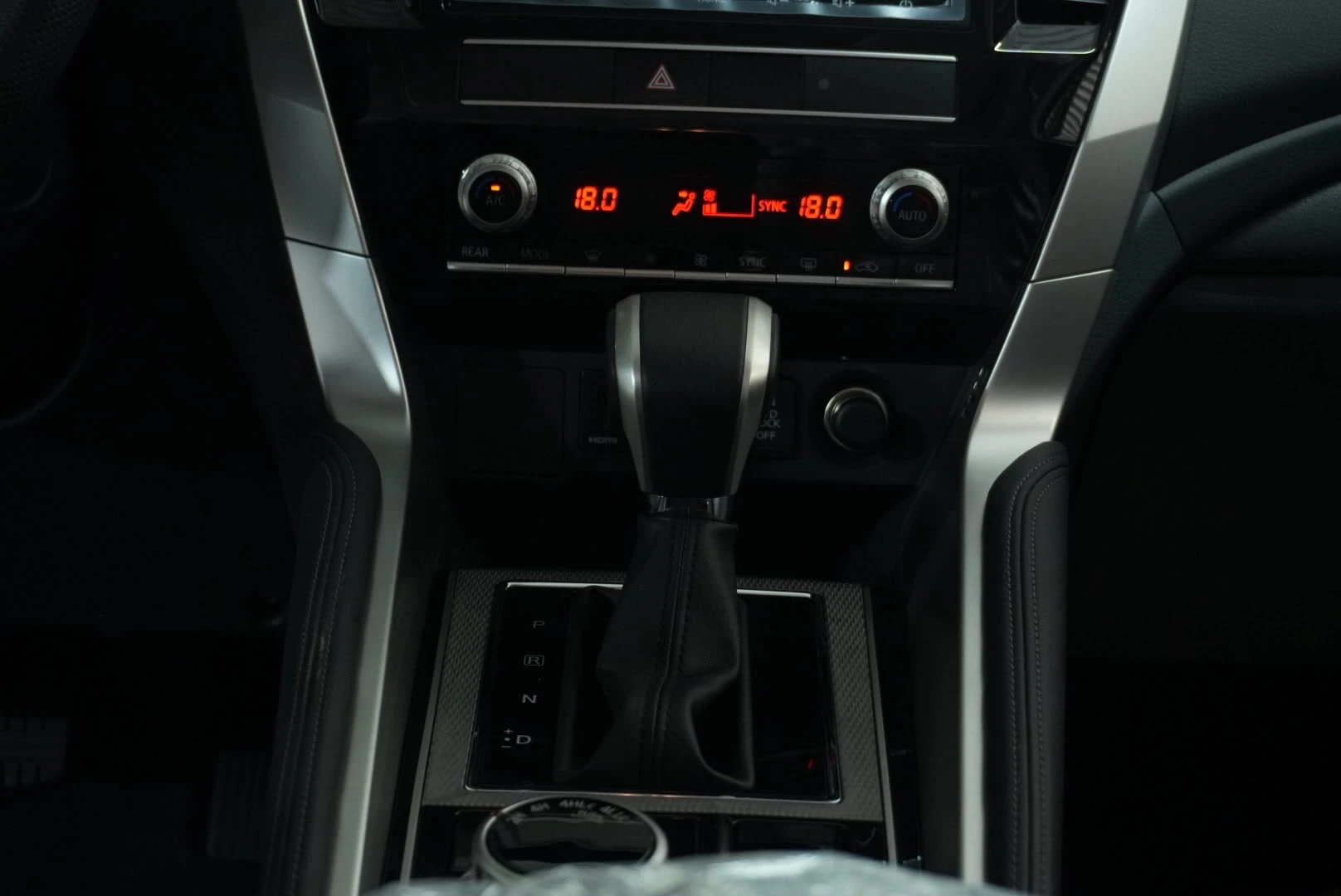 2026 Mitsubishi Montero Sport — foto 9