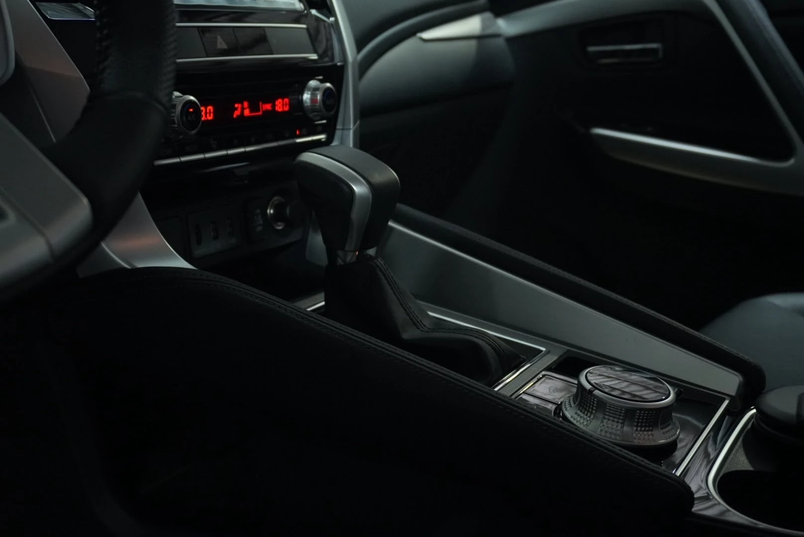 2026 Mitsubishi Montero Sport — foto 17