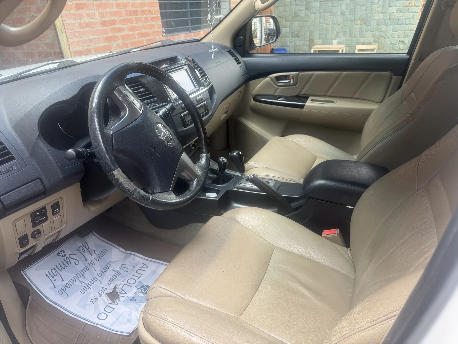 2014 Toyota Fortuner SR 4x4 — foto 5