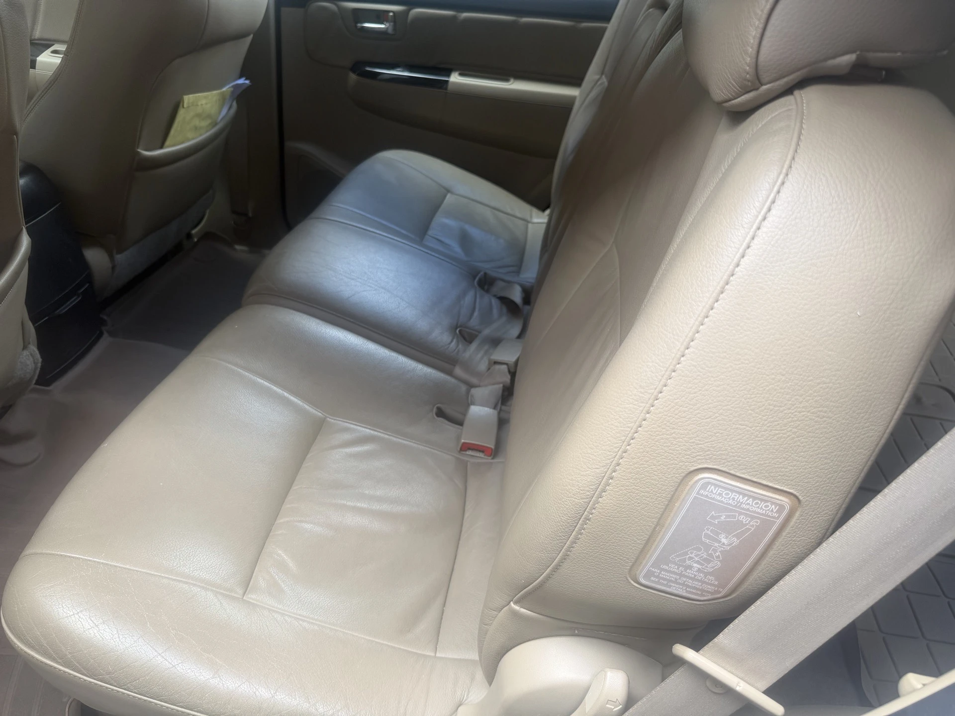 2014 Toyota Fortuner SR 4x4 — foto 6