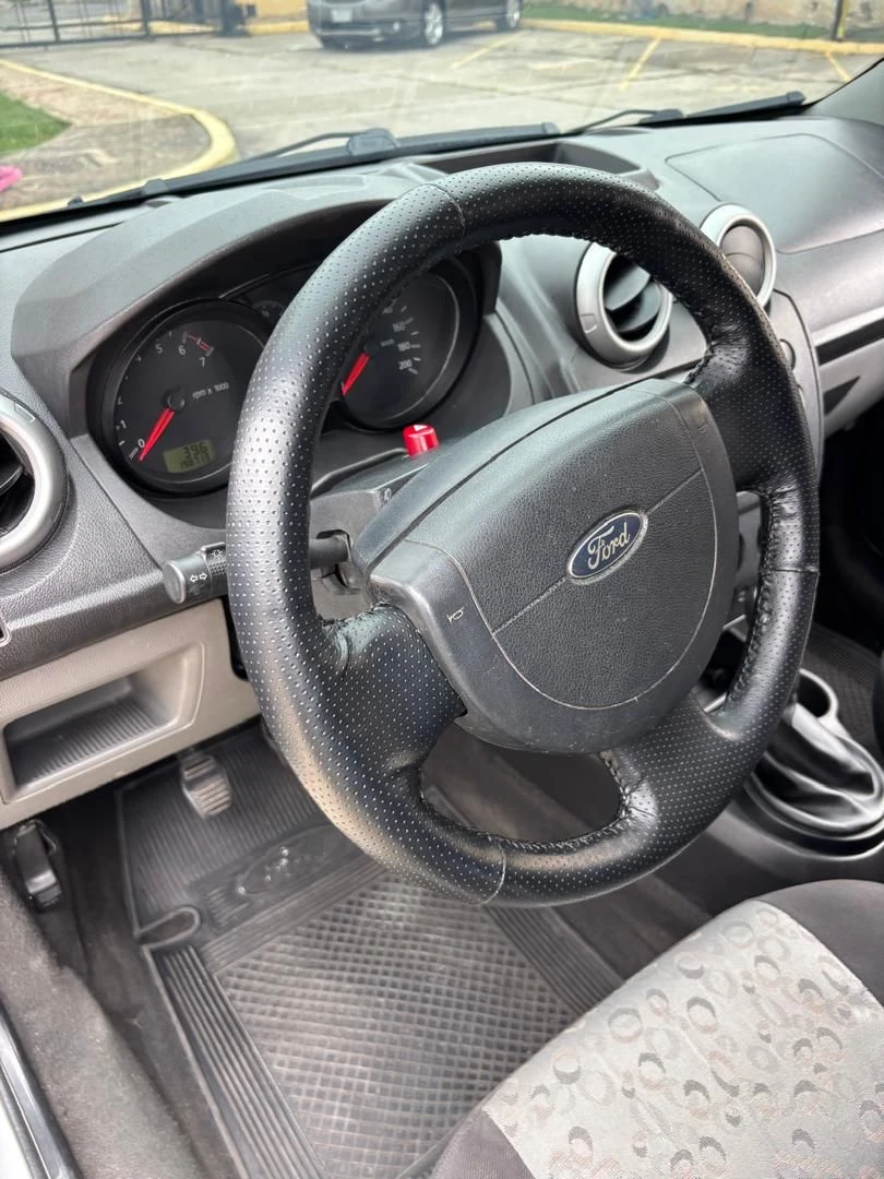 2010 Ford Fiesta Max — foto 10