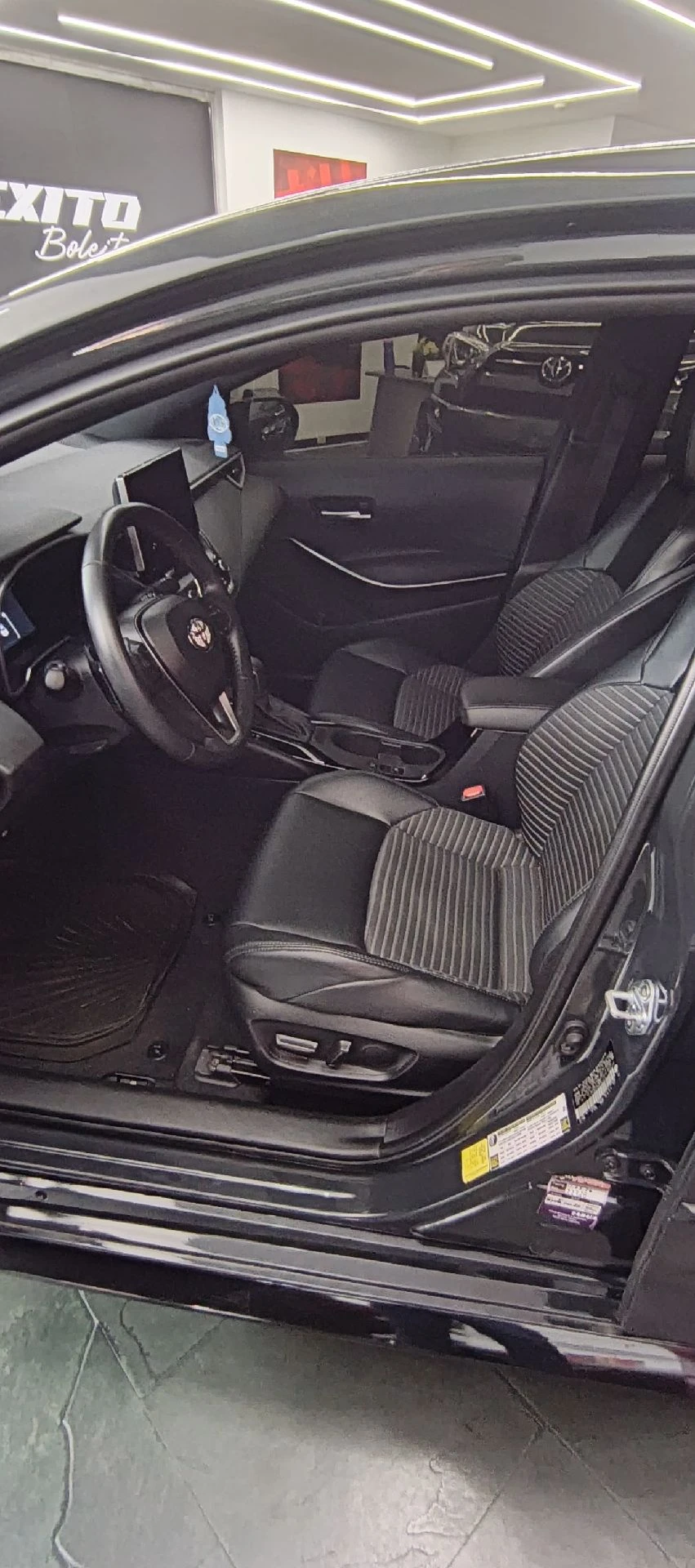 2023 Toyota Corolla XSE — foto 4