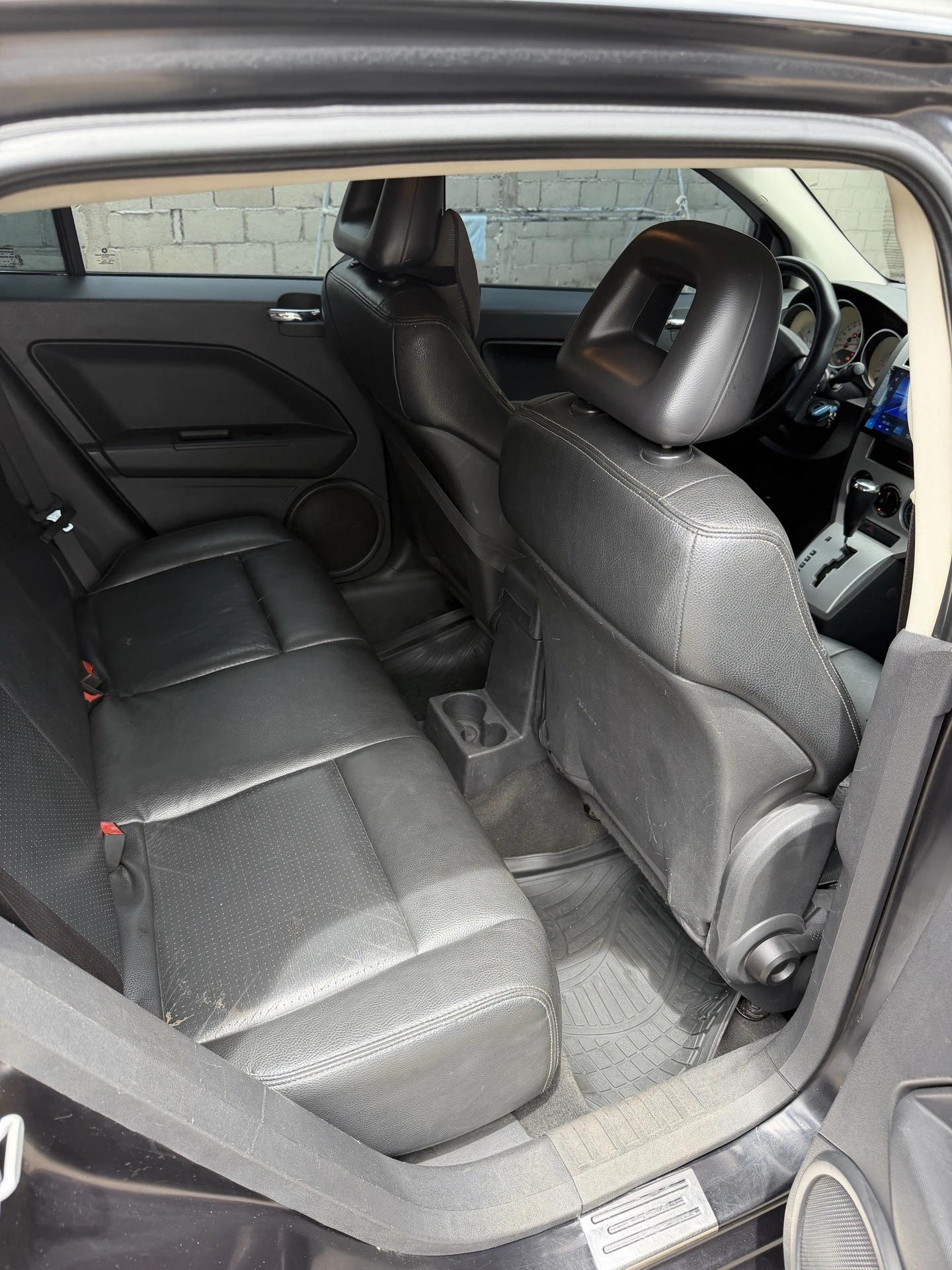2010 Dodge Caliber LX — foto 6