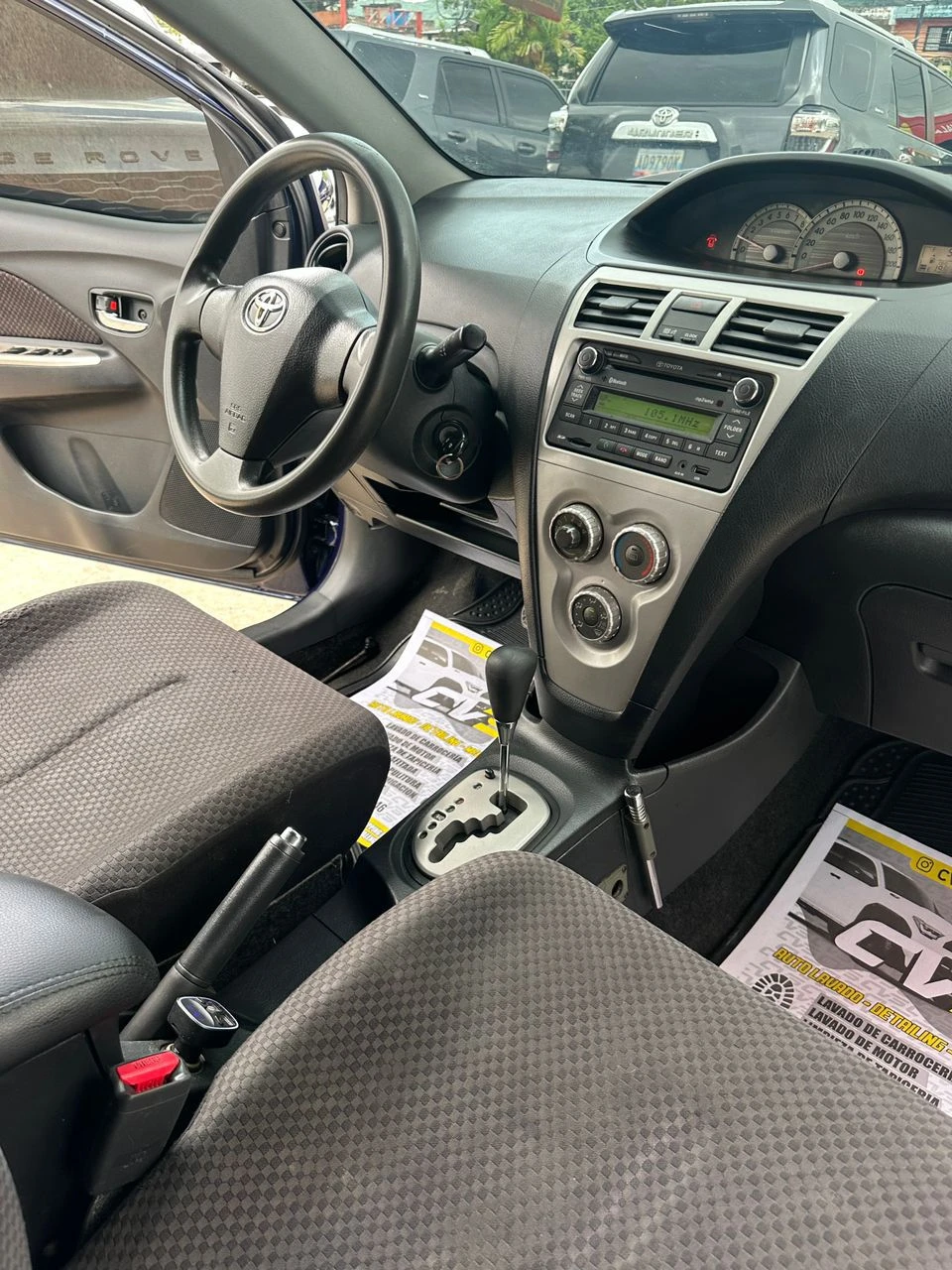 2008 Toyota Yaris Sedán Belta — foto 4