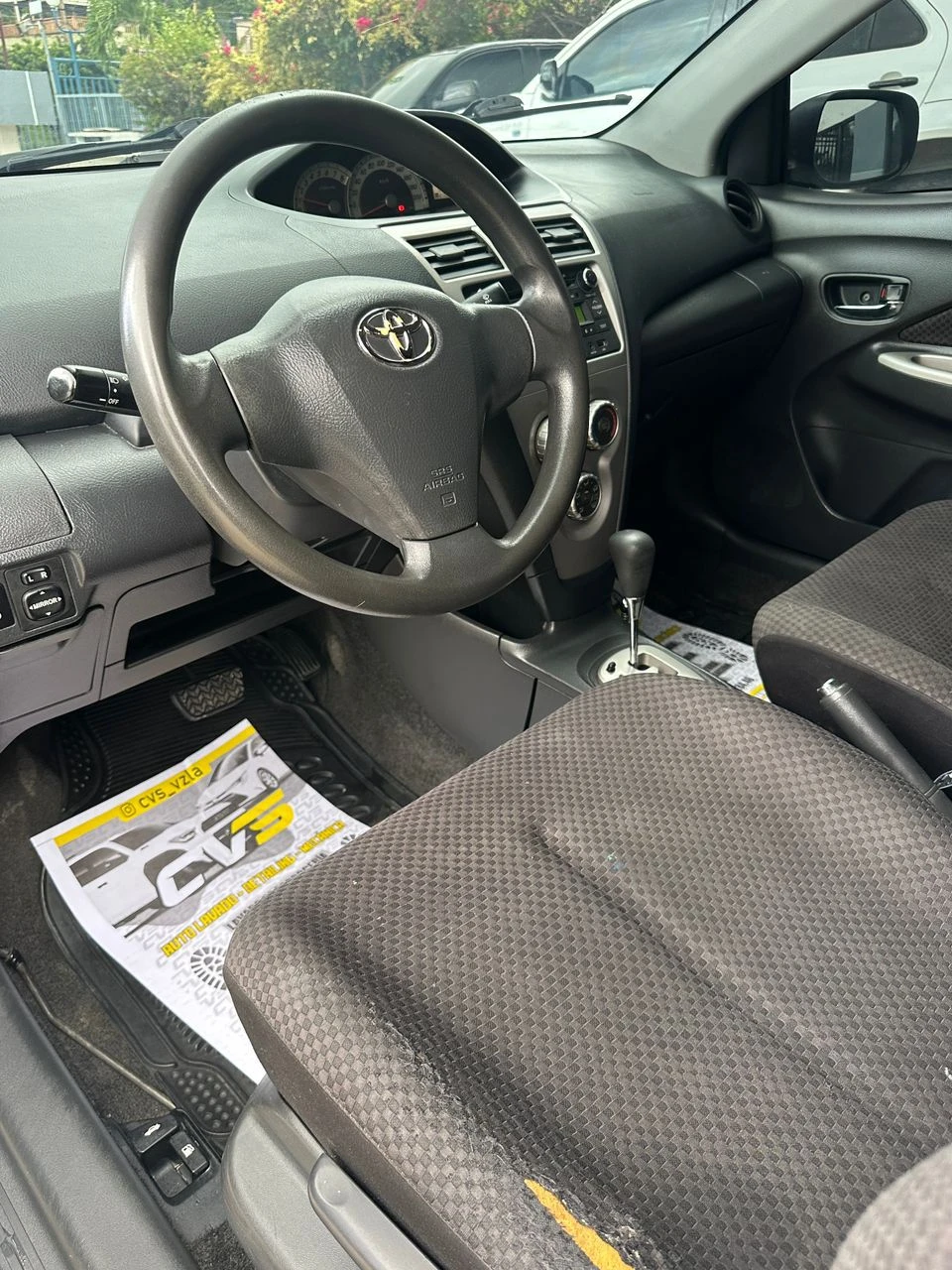 2008 Toyota Yaris Sedán Belta — foto 3