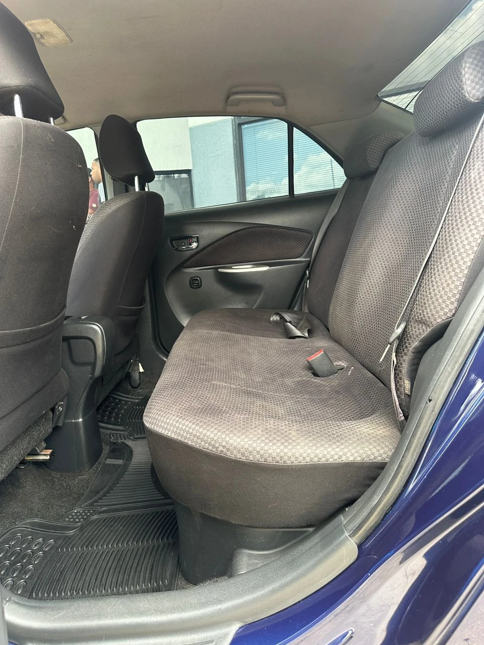 2008 Toyota Yaris Sedán Belta — foto 7